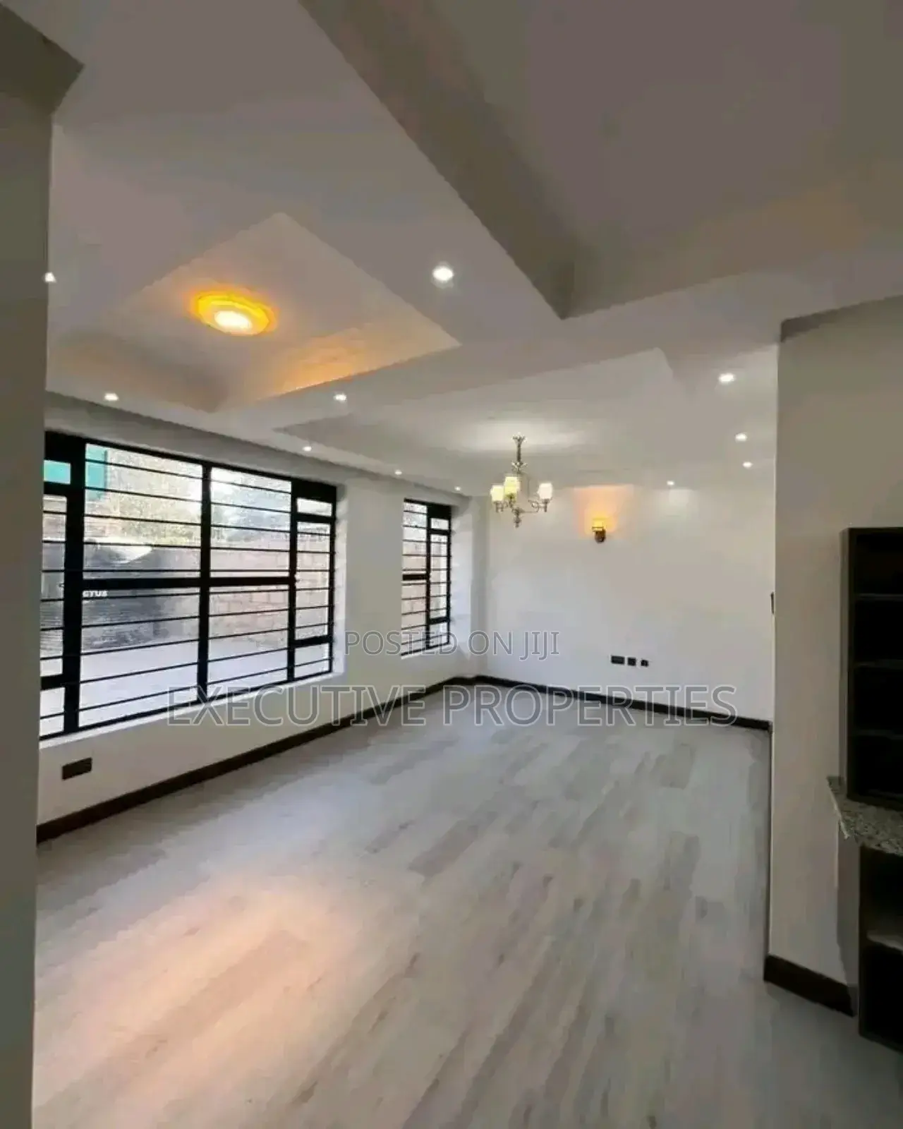 5bdrm Duplex in Kyanja, Central Division for sale in Central Division