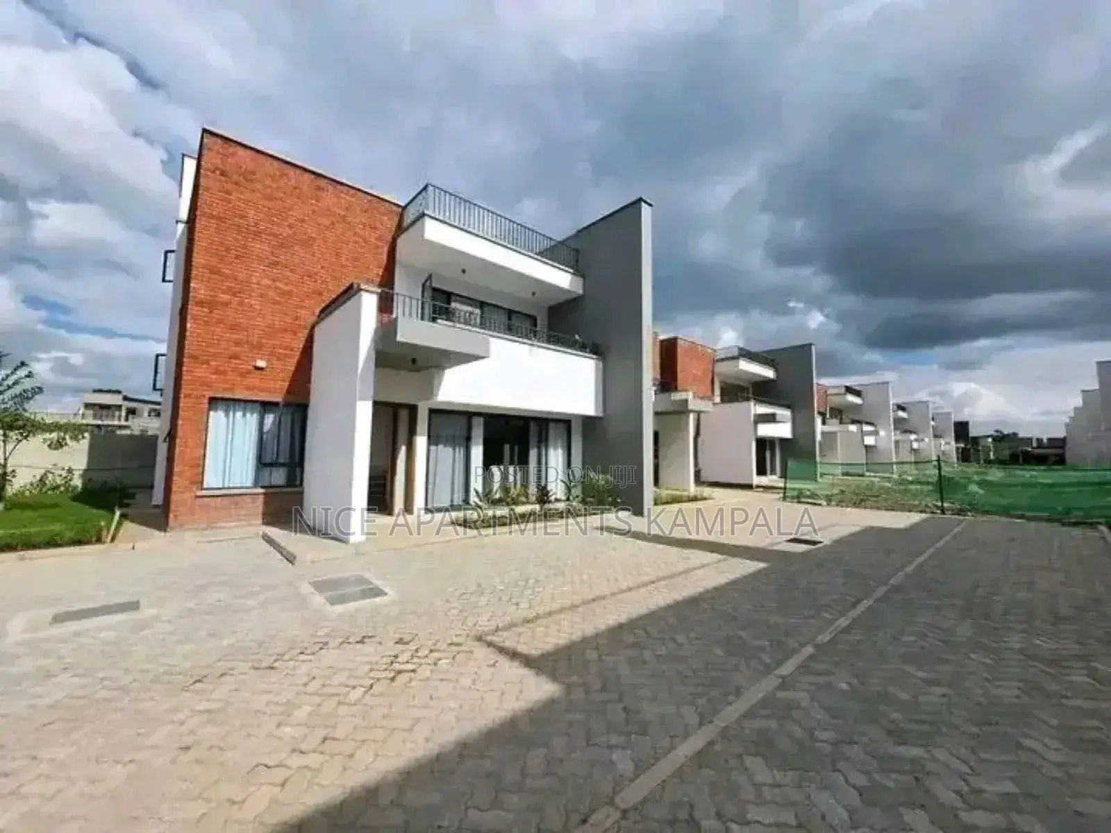 3bdrm Maisonette in Muyenga, Central Division for rent in Central Division