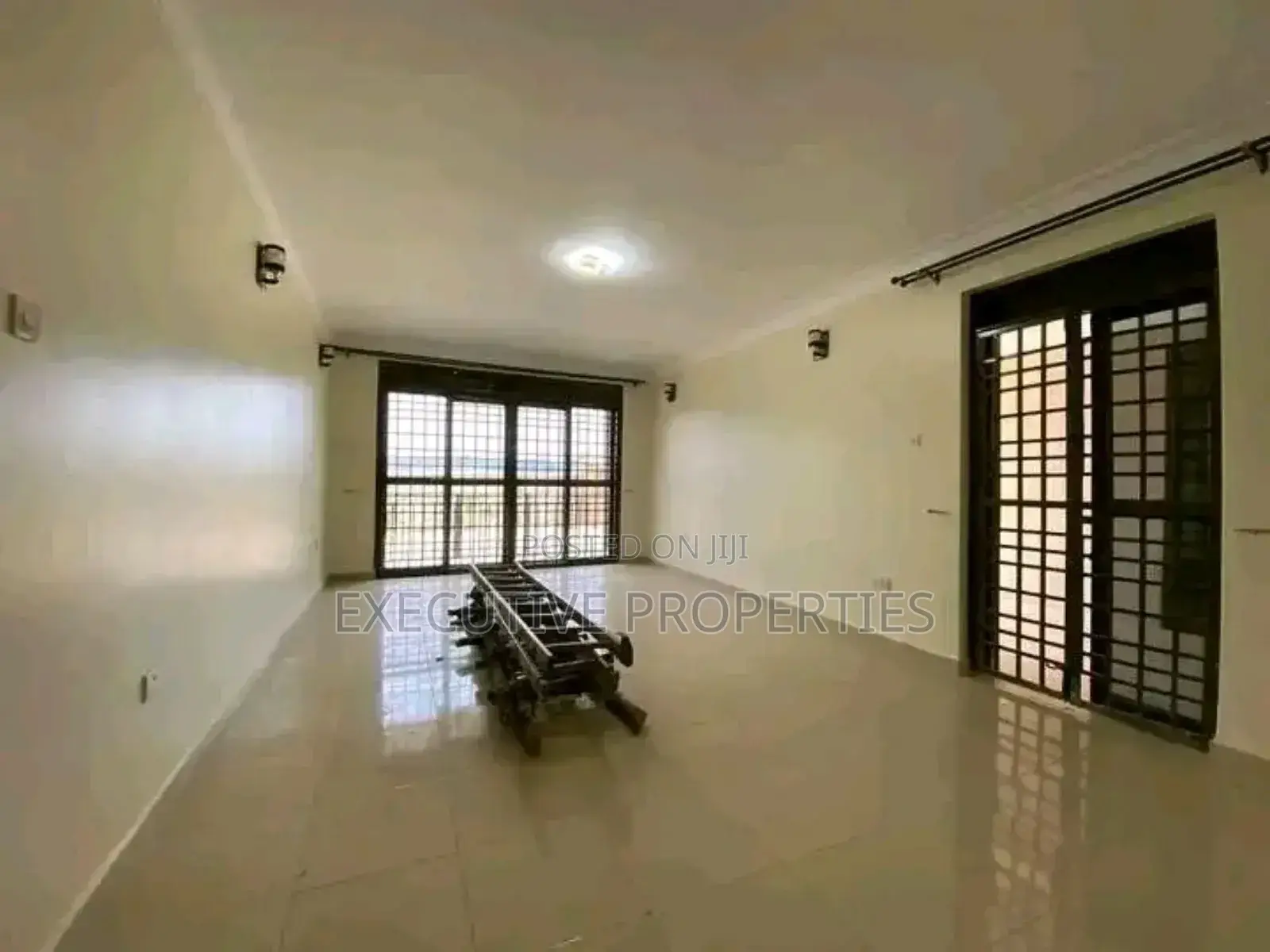 2bdrm Apartment in Kulambiro, Central Division for rent in Central Division