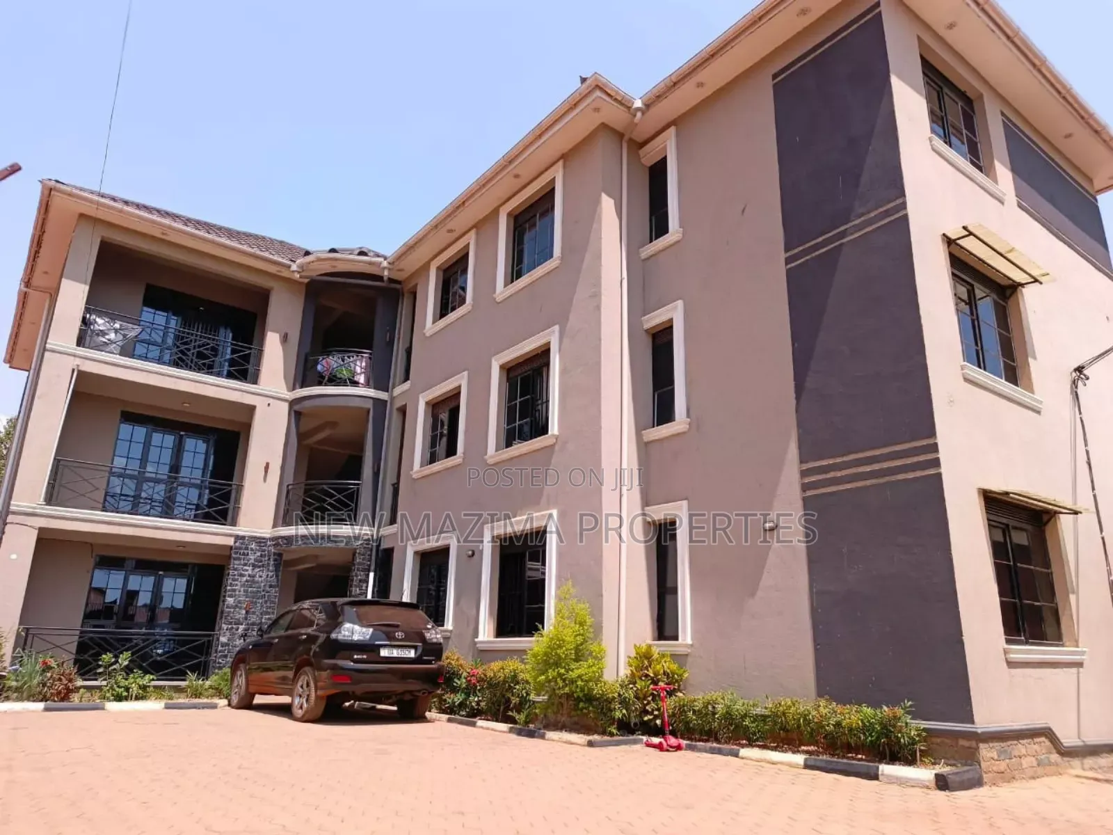 11bdrm Block of Flats in Namugongo, Central Division for sale in Central Division