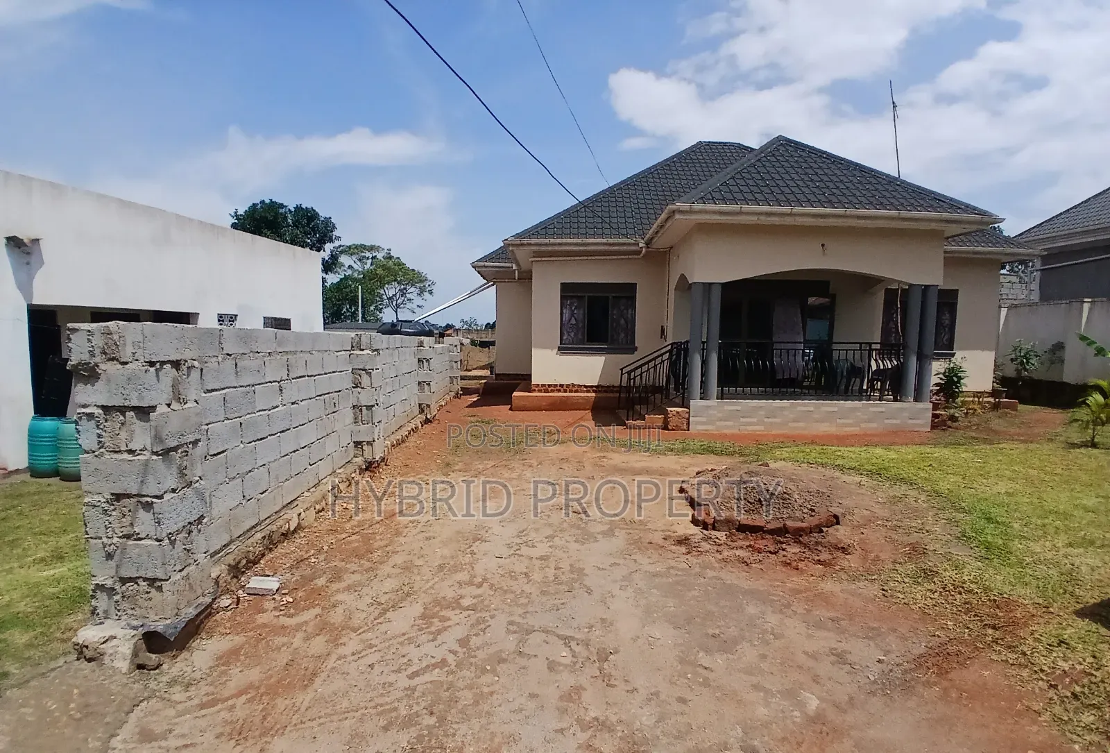 5bdrm House in Wakiso~Kavumba Along for sale in Wakiso / Wakiso