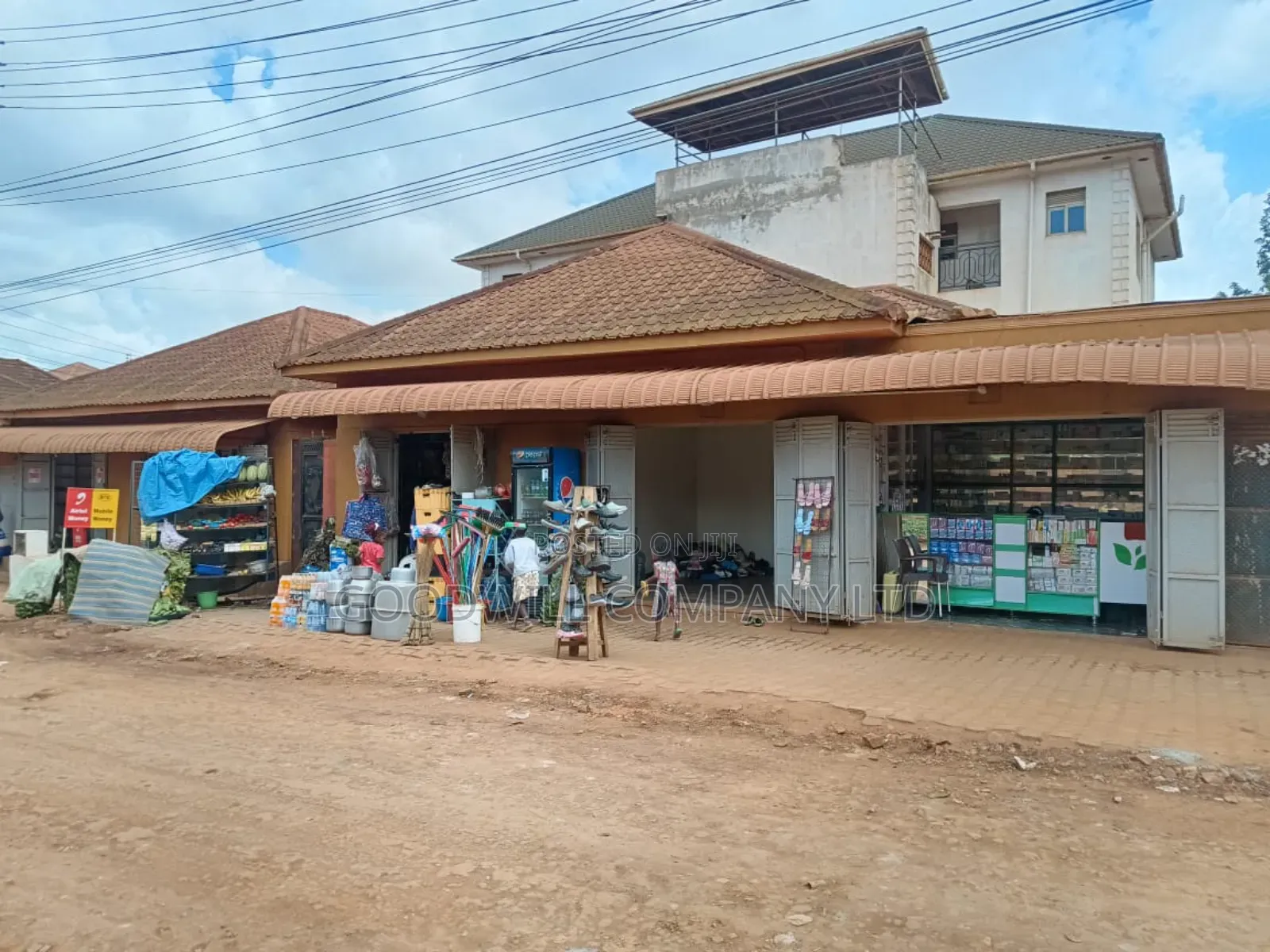 6rooms for Shop Commercial House for Sale in Najjera Town in Central Division