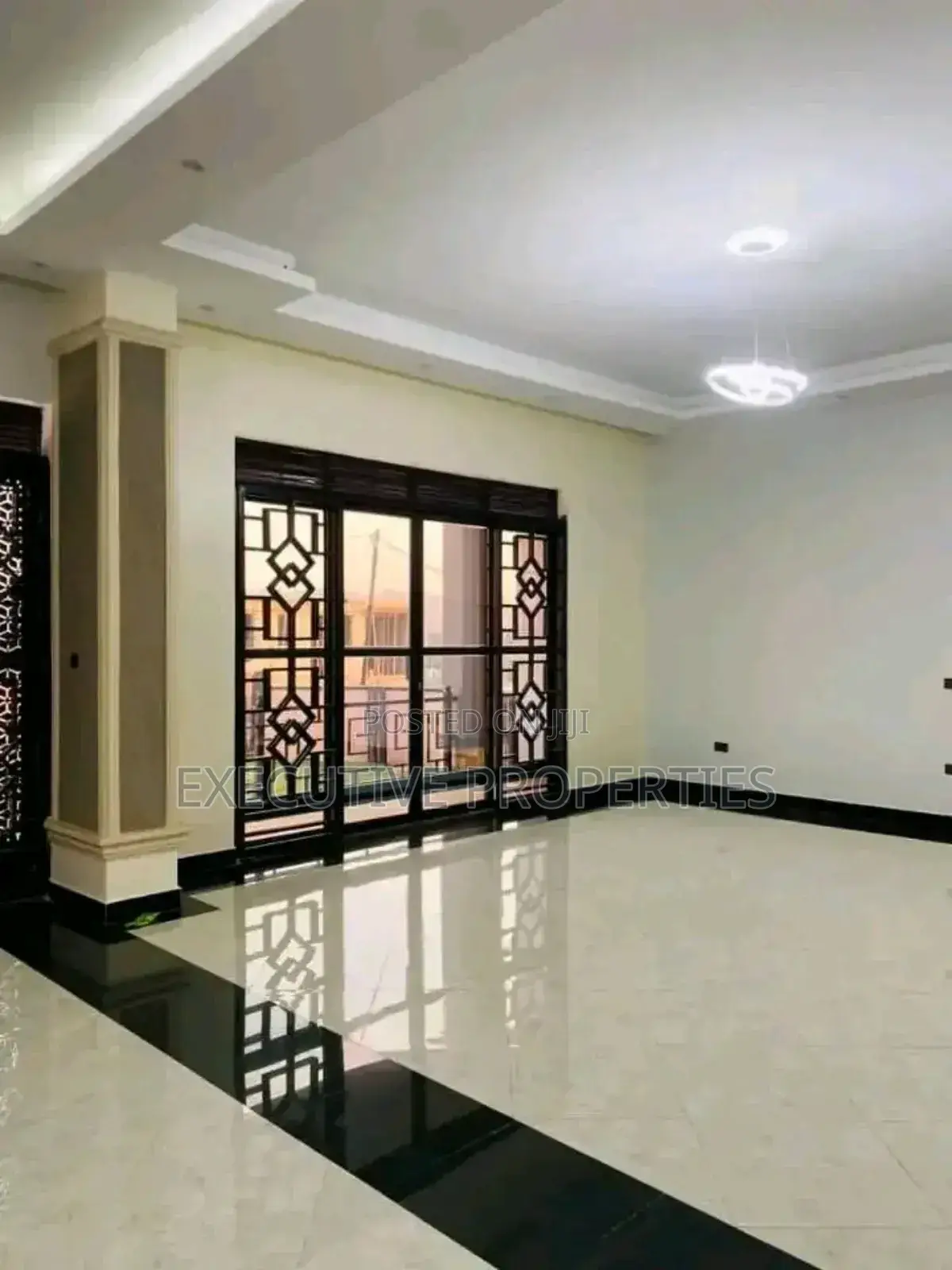 3bdrm Duplex in Muyenga, Central Division for rent in Central Division
