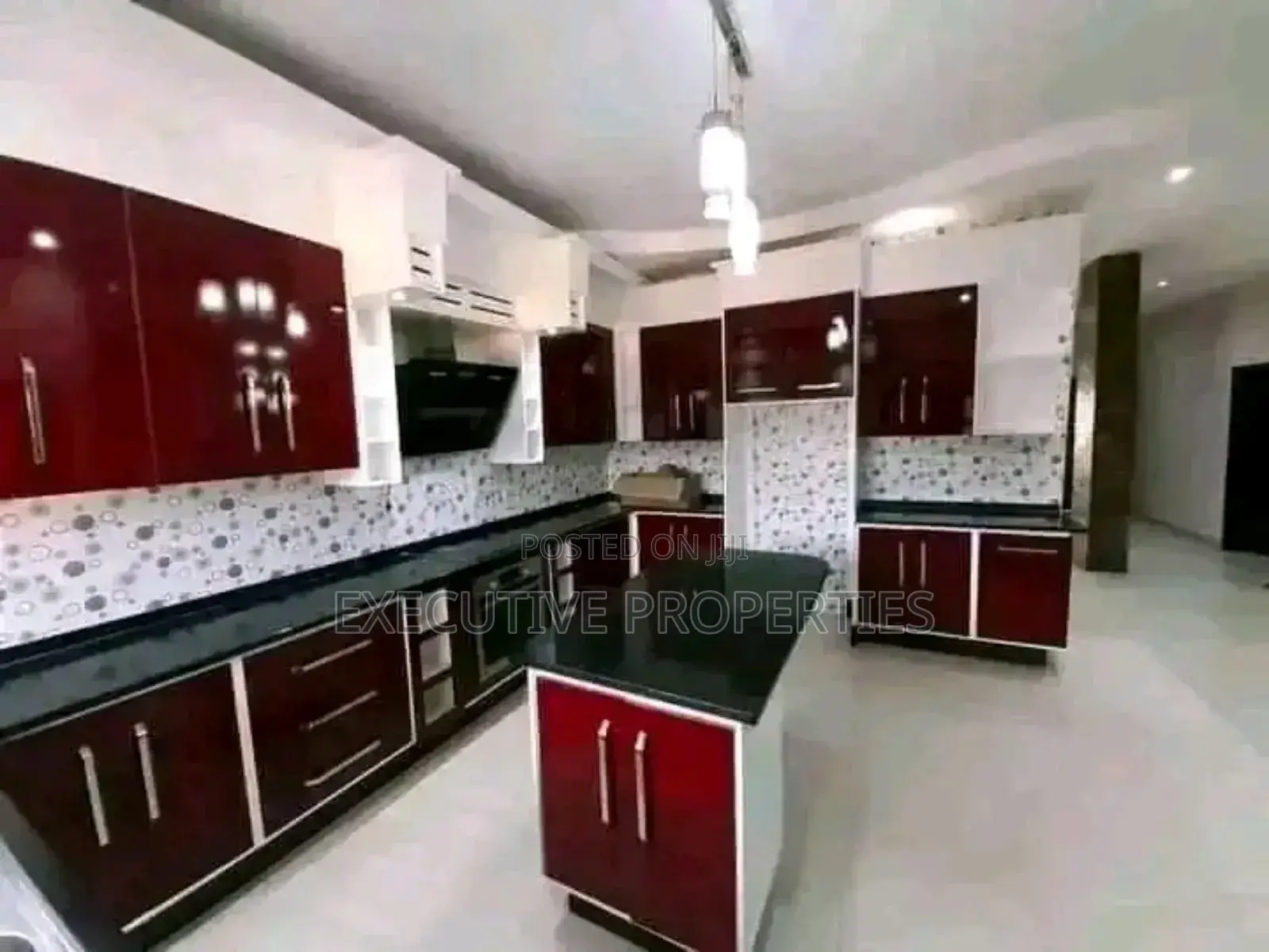 3bdrm Maisonette in Muyenga, Central Division for rent in Central Division
