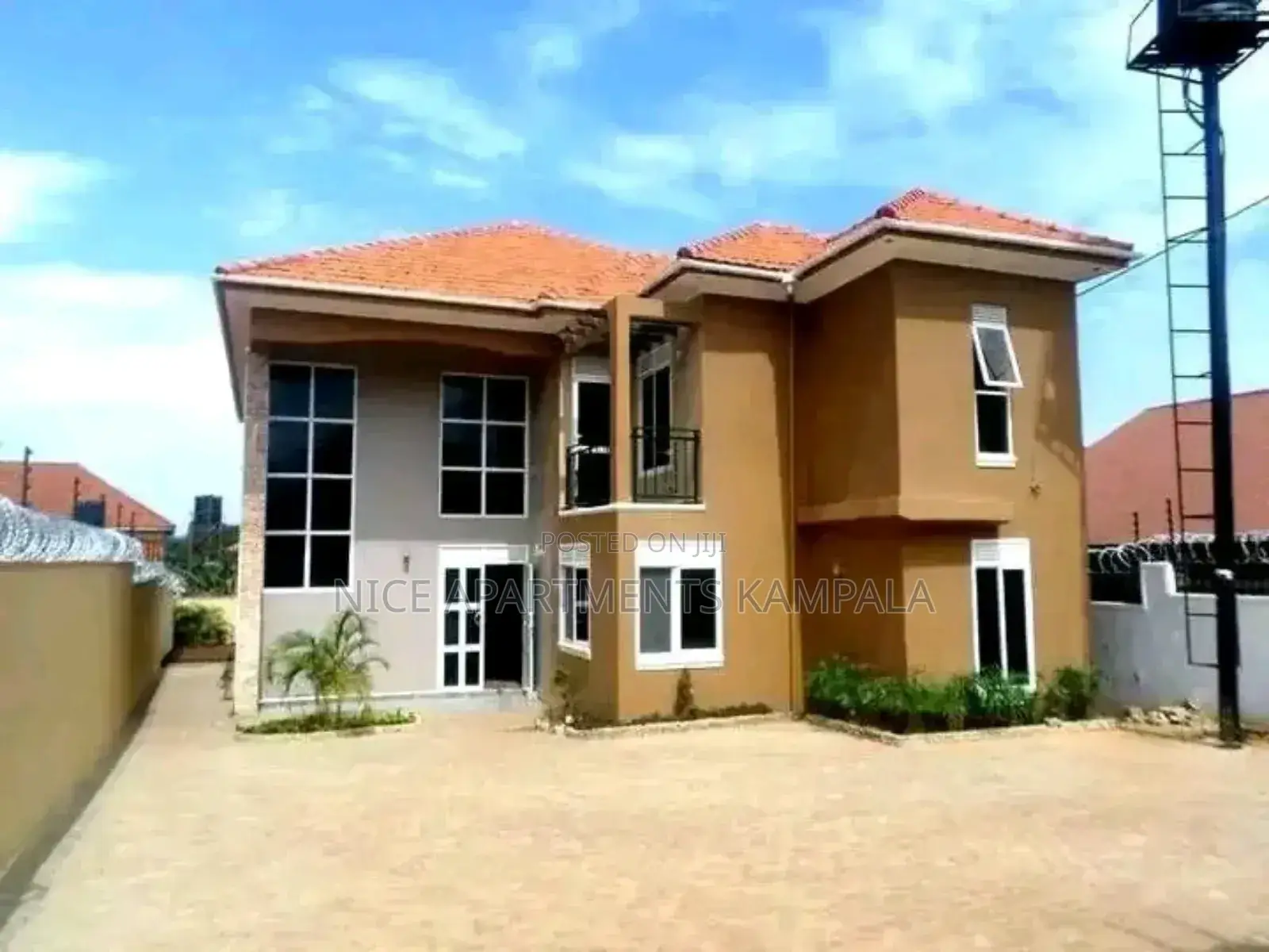 5bdrm Duplex in Bugoloobi, Central Division for rent in Central Division