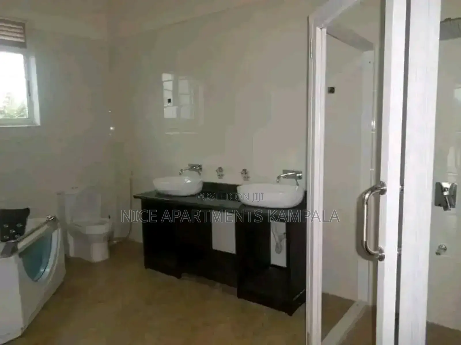 5bdrm Duplex in Bugoloobi, Central Division for rent in Central Division