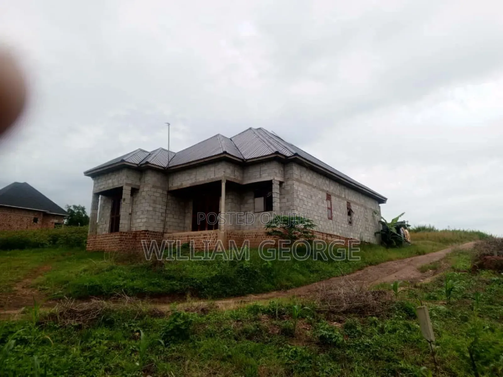 4bdrm House in Banda Estate, Busukuma for sale in Busukuma