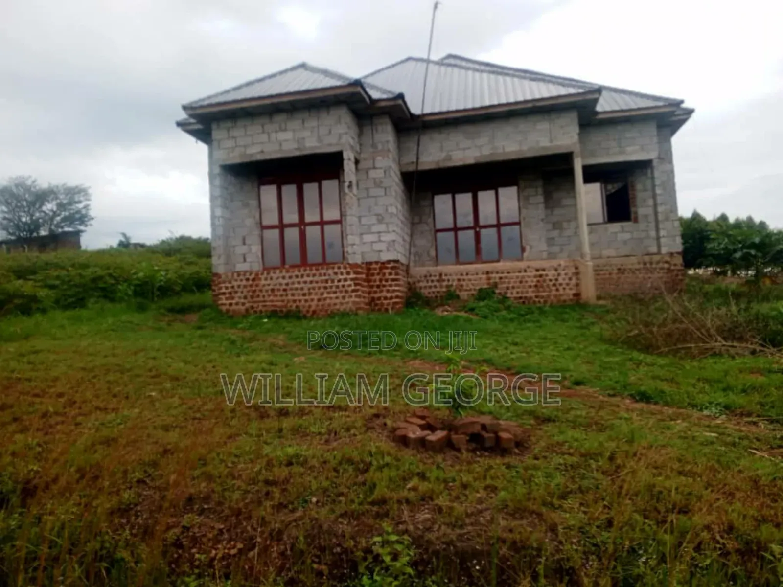 4bdrm House in Banda Estate, Busukuma for sale in Busukuma