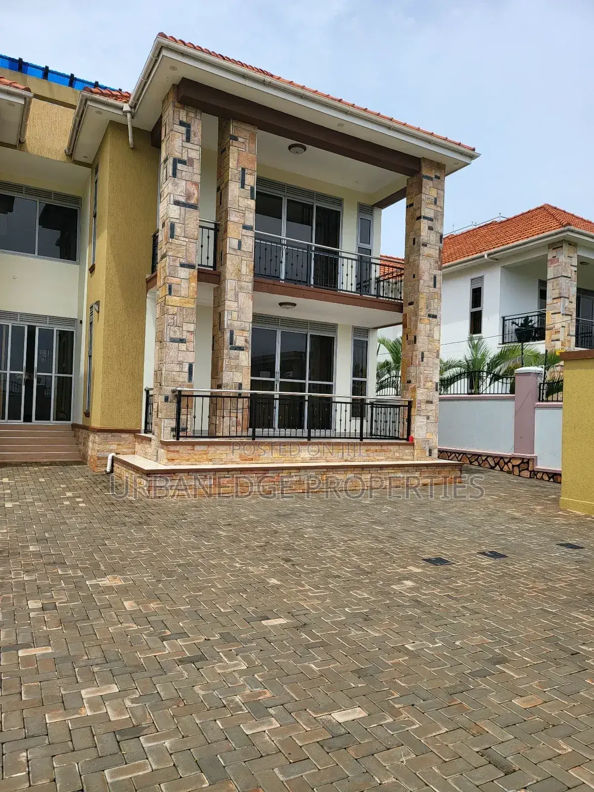 6bdrm Mansion in Kigo, Central Division for rent in Central Division