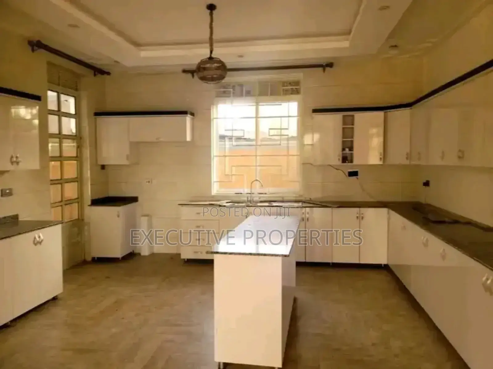 5bdrm Duplex in Kyanja Kungu, Central Division for sale in Central Division