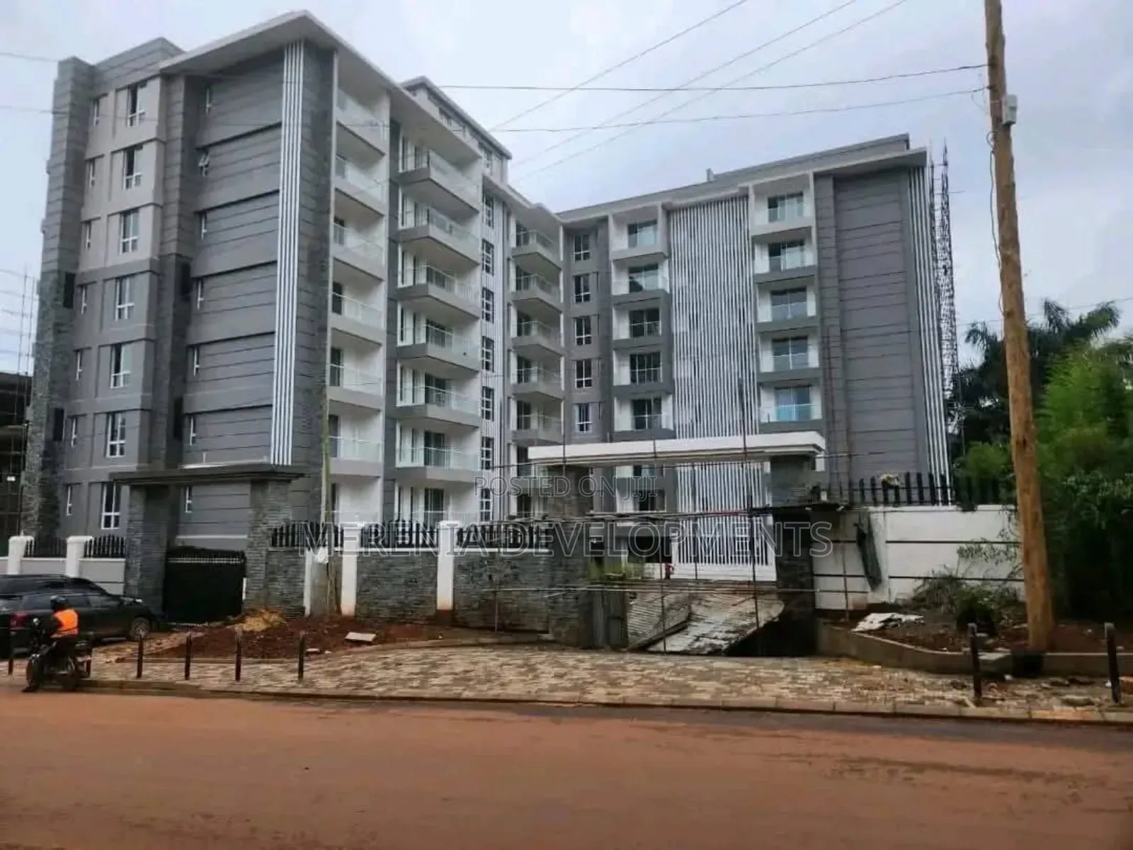 3bdrm Apartment in Kololo, Central Division for sale in Central Division