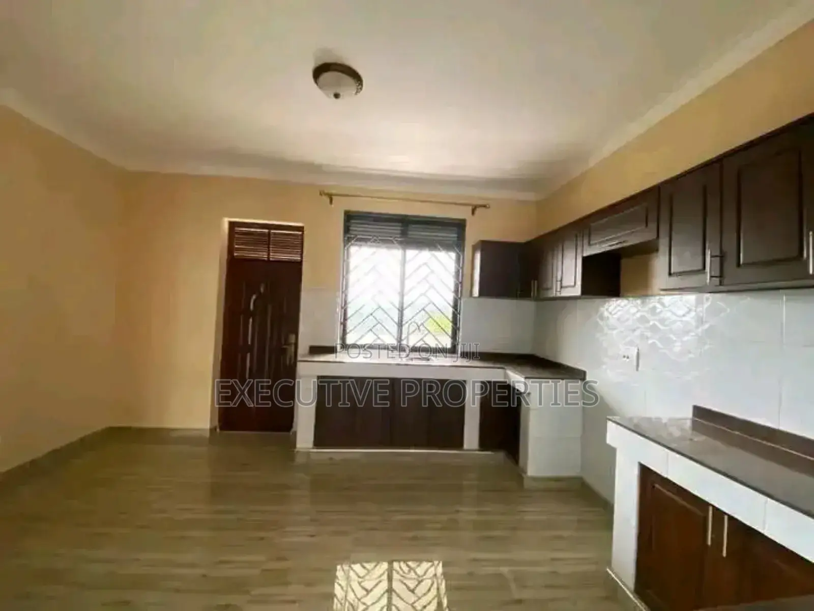 3bdrm Apartment in Muyenga, Central Division for rent in Central Division