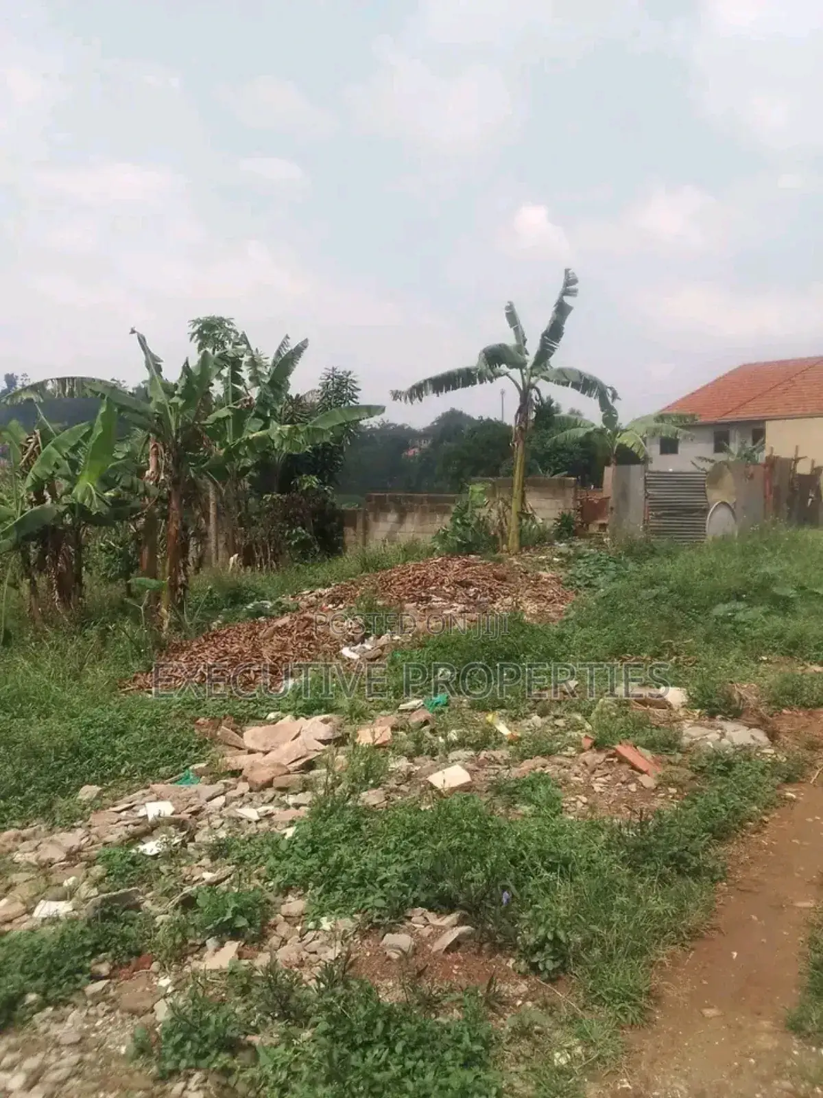 Naalya 100x50 Plot for Sale in Central Division