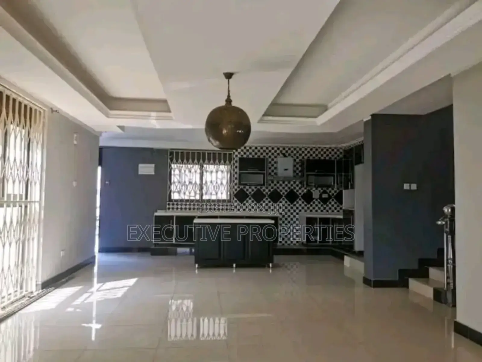 4bdrm Duplex in Kyanja, Central Division for sale in Central Division