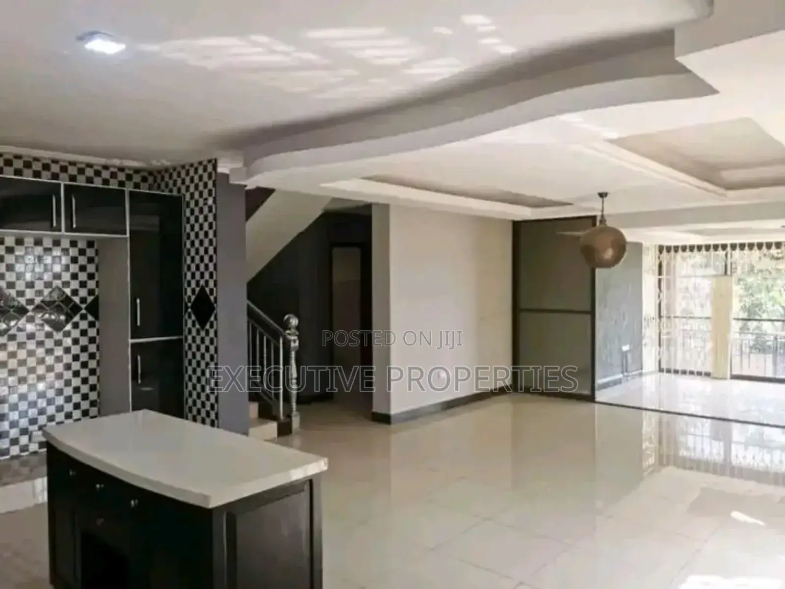 4bdrm Duplex in Kyanja, Central Division for sale in Central Division