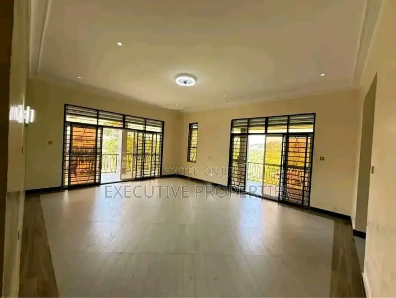 4bdrm Duplex in Bwebajja Akrite, Central Division for rent in Central Division