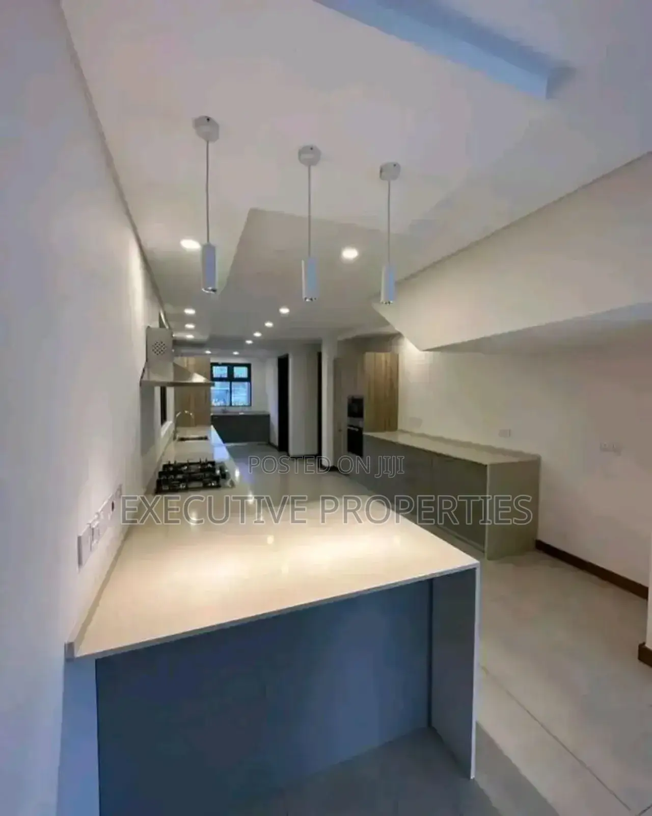 4bdrm Duplex in Buoloobi, Central Division for rent in Central Division