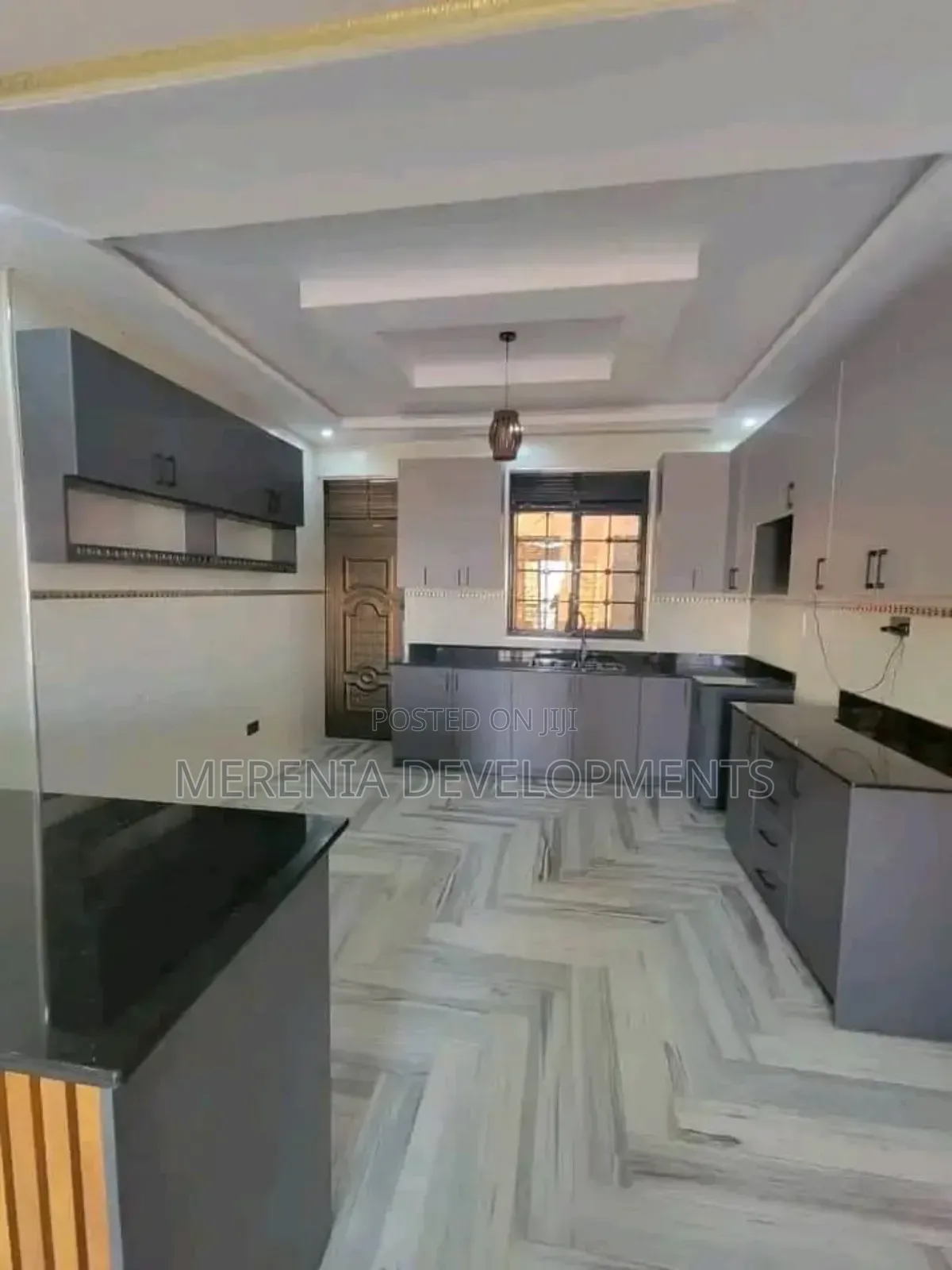 5bdrm House in Bwebajja, Wakiso / Wakiso for sale in Wakiso / Wakiso