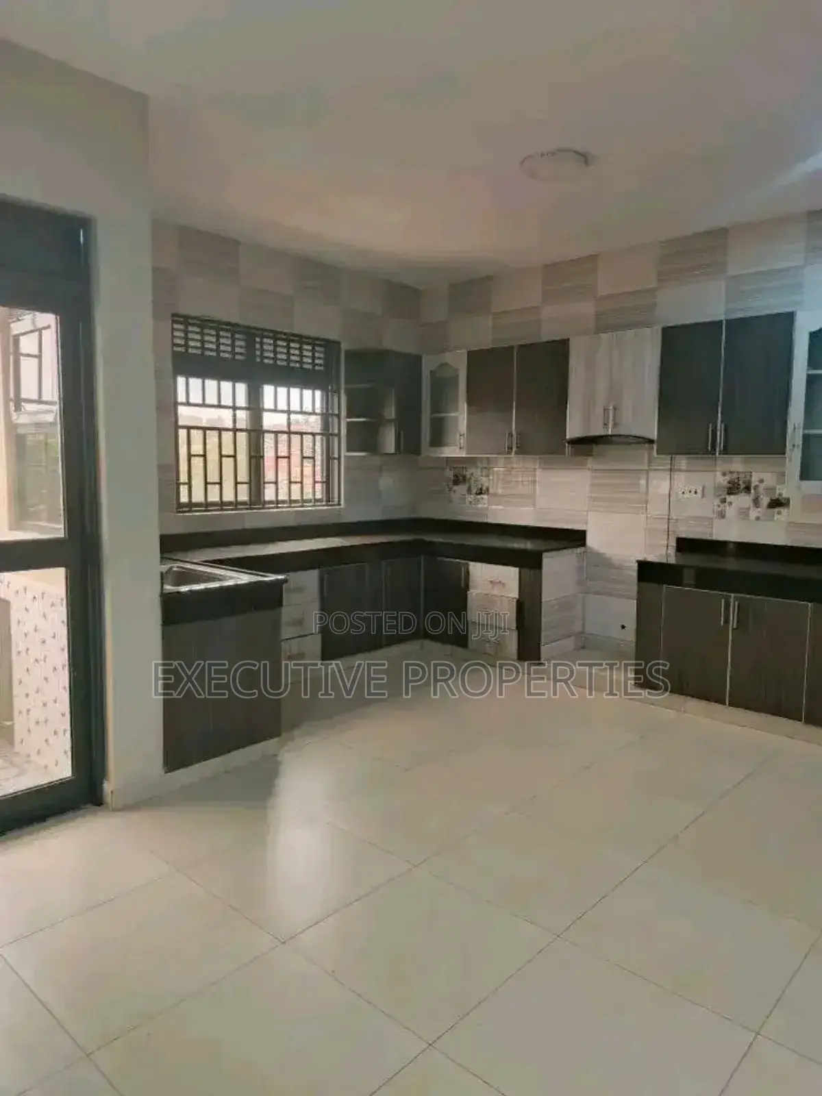 3bdrm Apartment in Bahai Road, Central Division for rent in Central Division
