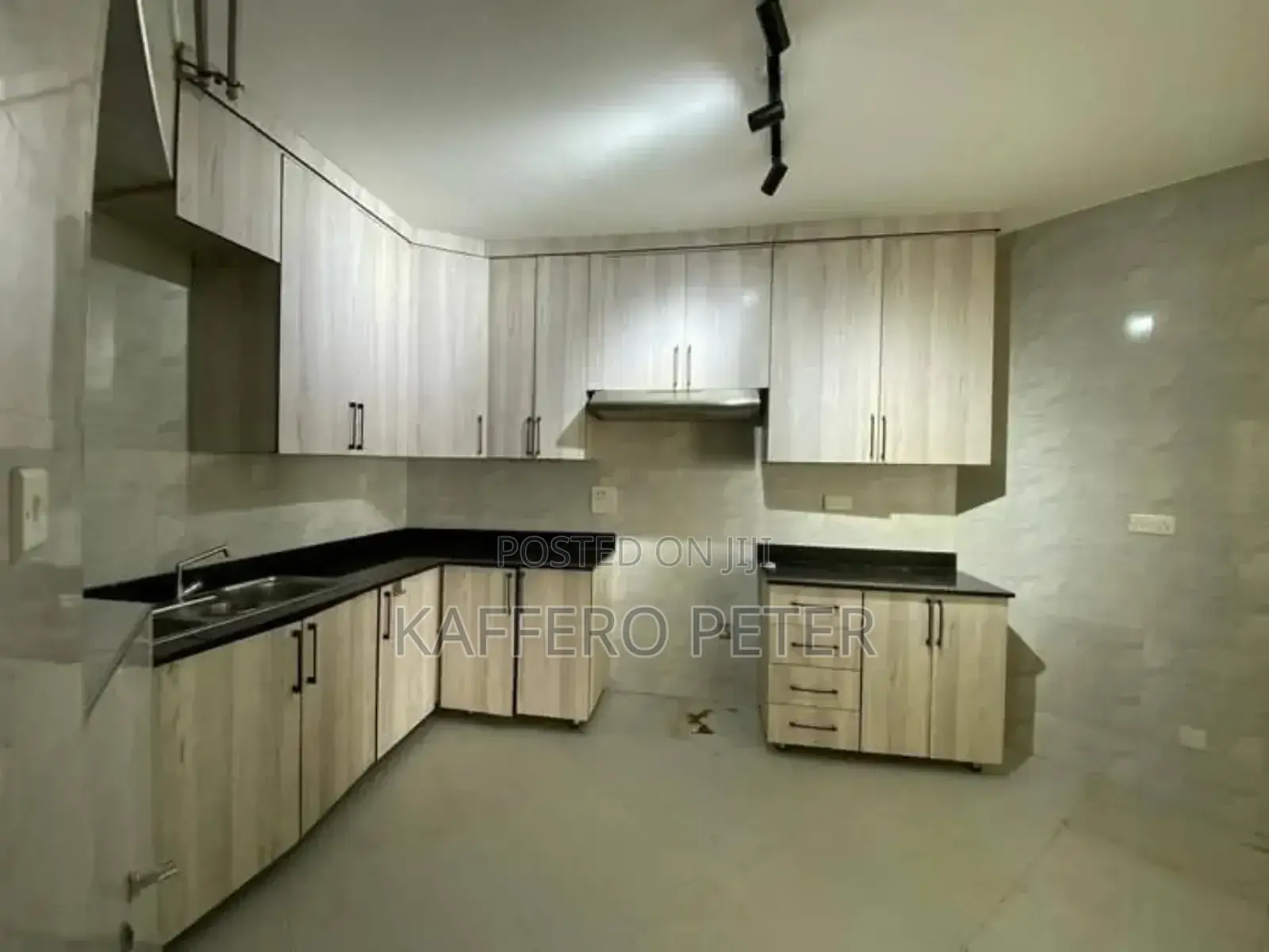2bdrm House in Kisaasi, Central Division for rent in Central Division