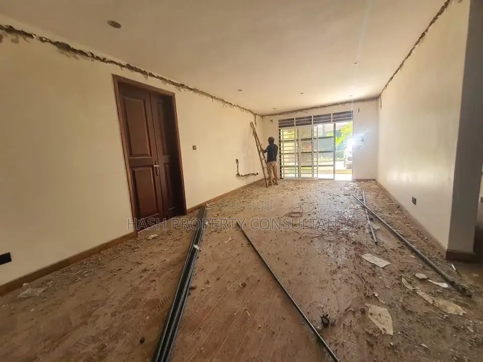 3bdrm Apartment in Muyunyo, Makindye for rent in Makindye