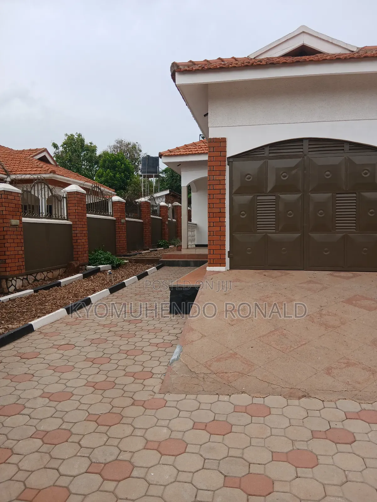 4bdrm Bungalow in Kigoowa, Nakawa for rent in Nakawa