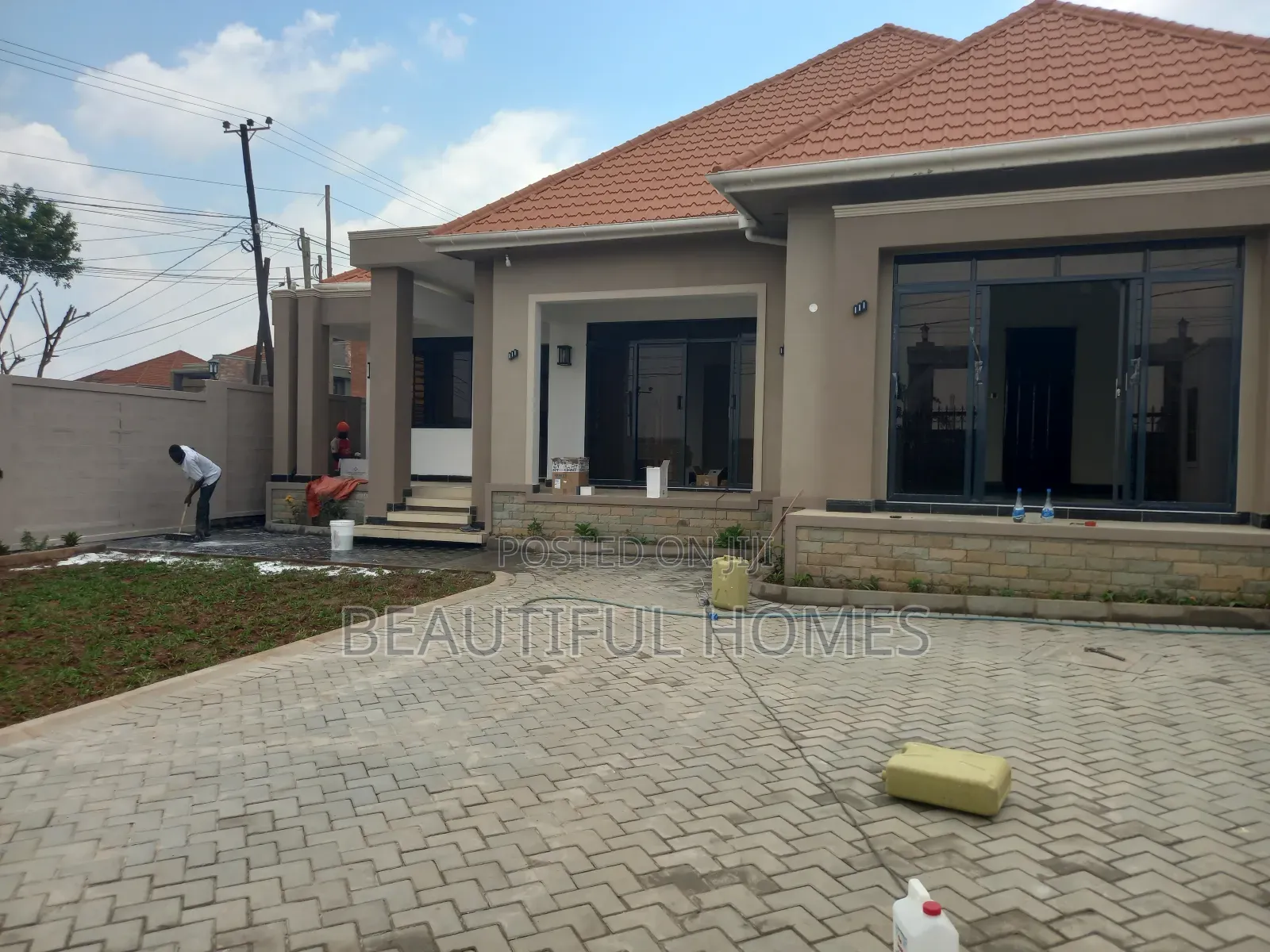 Furnished 4bdrm House in Kira for sale in Kira