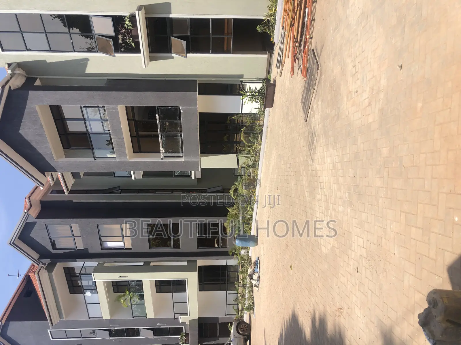 Furnished 2bdrm Block of Flats in Kisaasi, Central Division for sale in Central Division