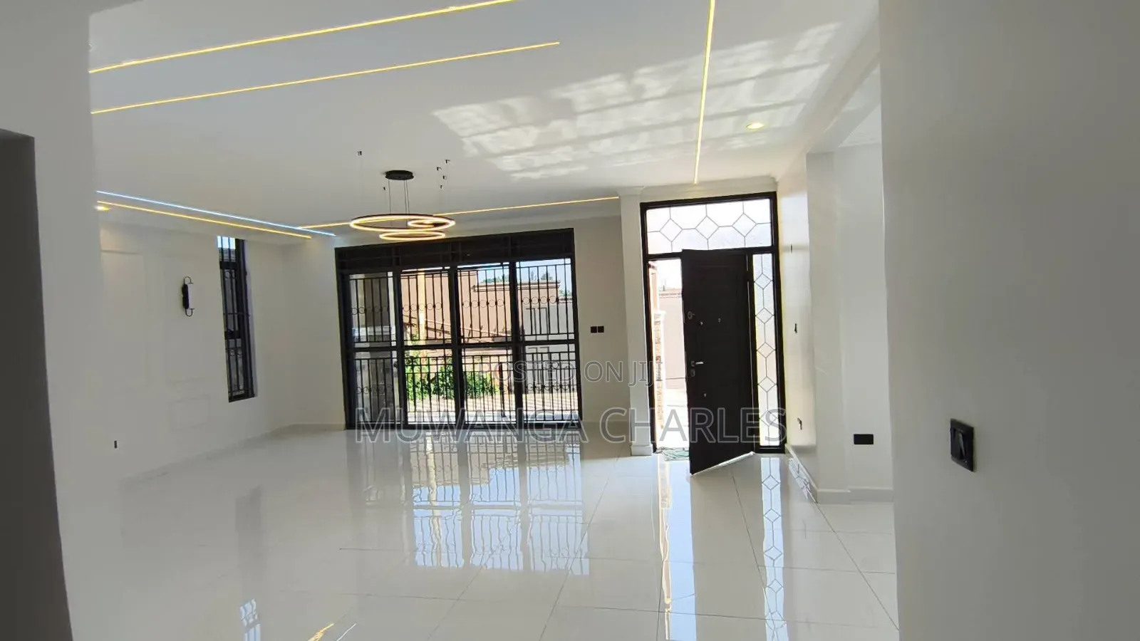 5bdrm Duplex in Fs Properties Ltd, Nakawa for sale in Nakawa