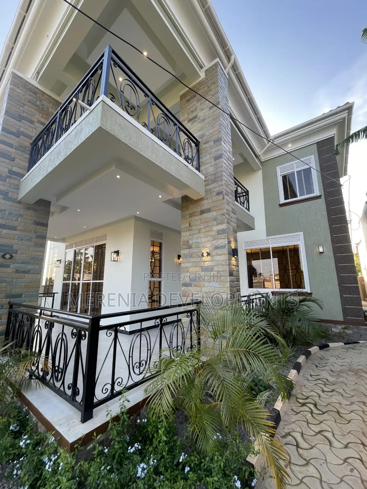 5bdrm Mansion in Bwebajja, Wakiso / Wakiso for sale in Wakiso / Wakiso