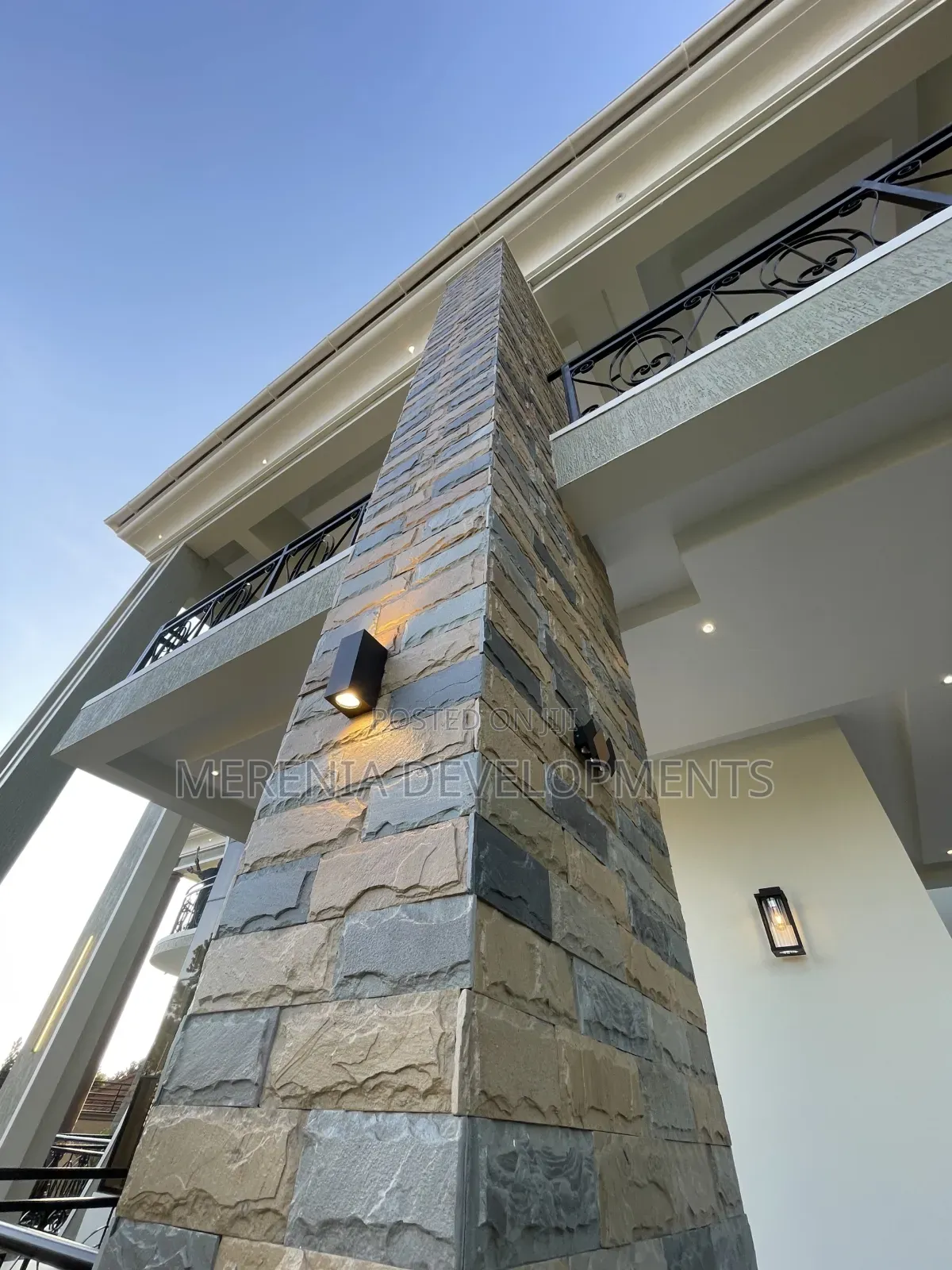 5bdrm Mansion in Bwebajja, Wakiso / Wakiso for sale in Wakiso / Wakiso