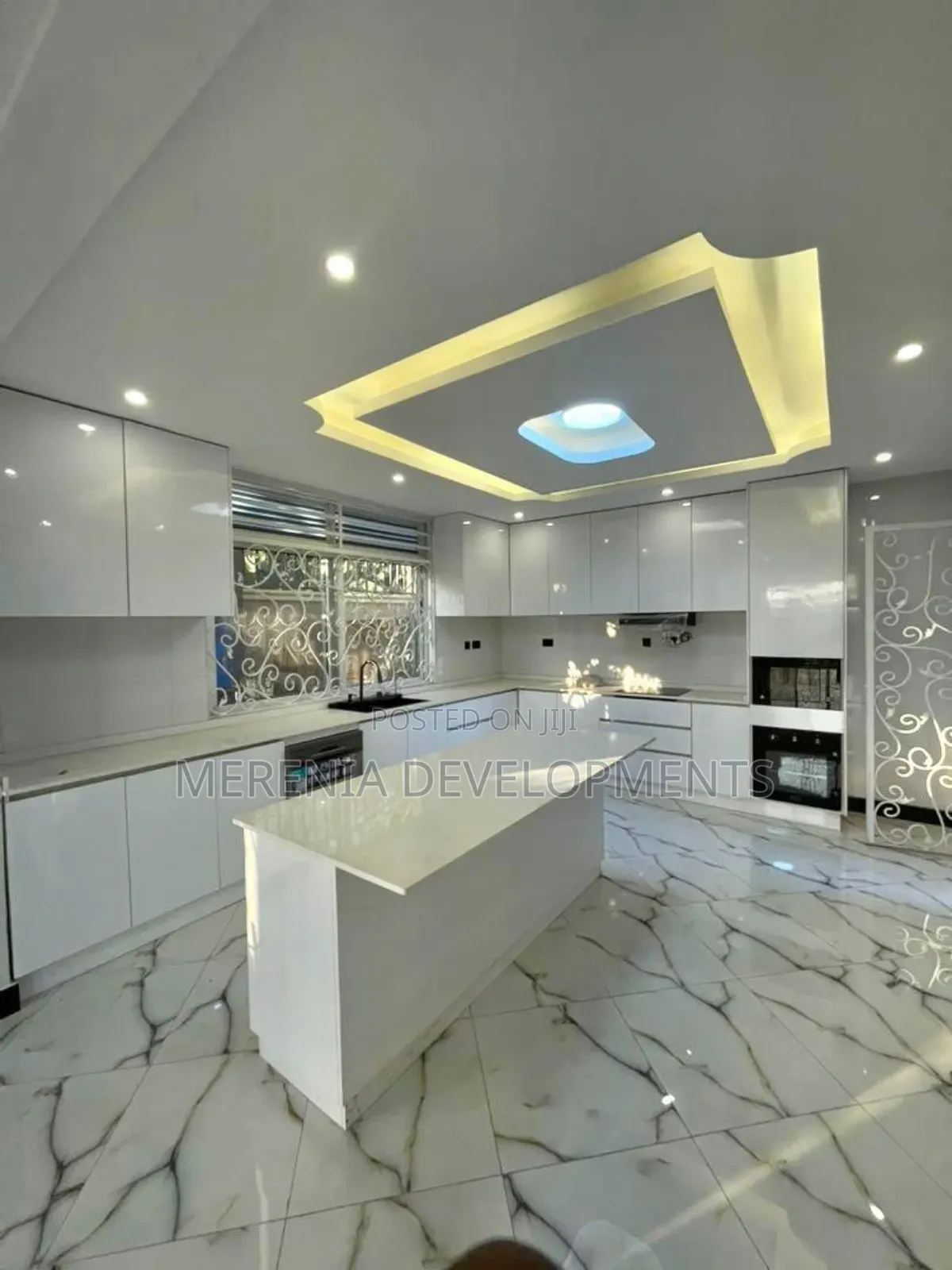 6bdrm House in Bwebajja, Wakiso / Wakiso for sale in Wakiso / Wakiso