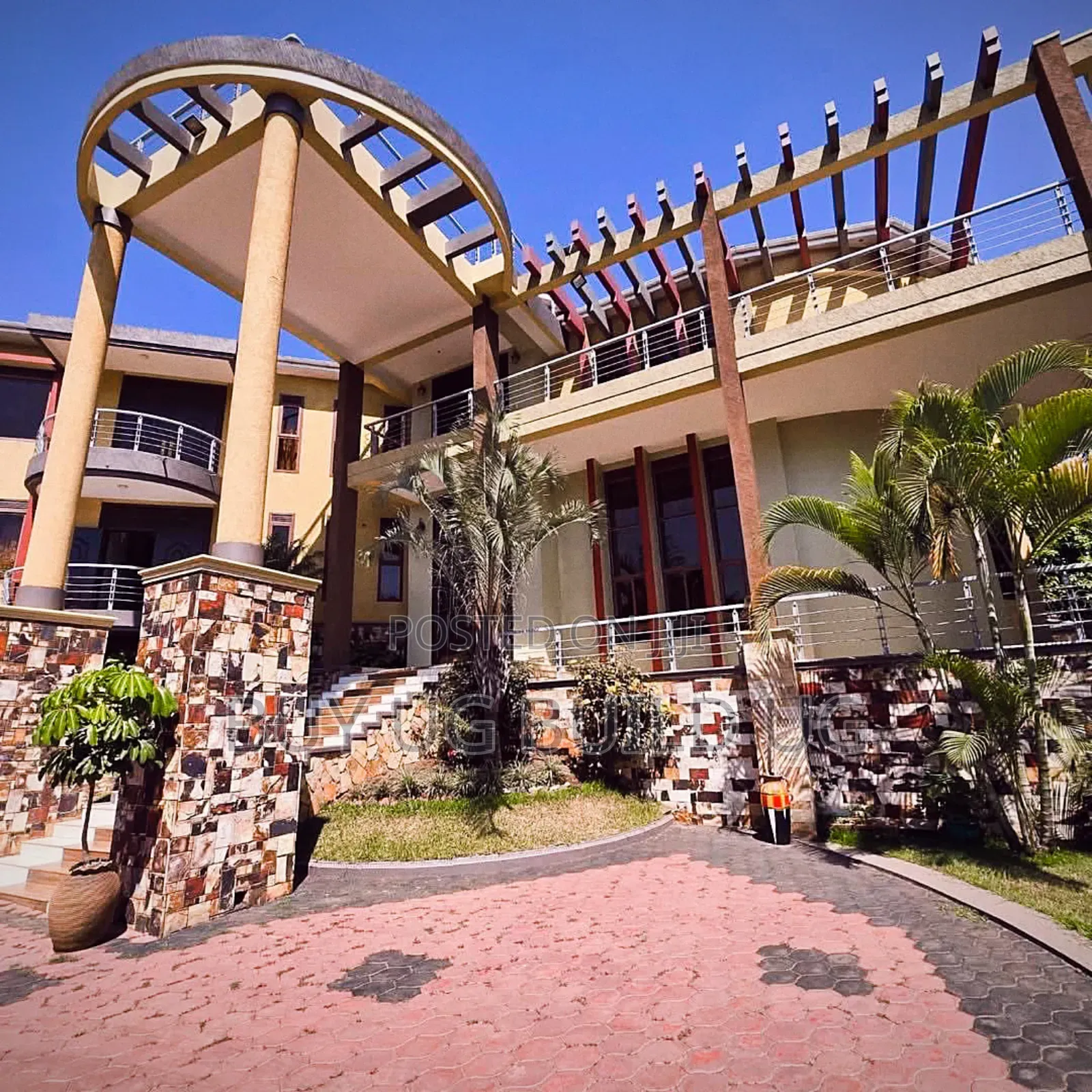 6bdrm Maisonette in Lubowa Entebbe Road, Division A for sale in Division A
