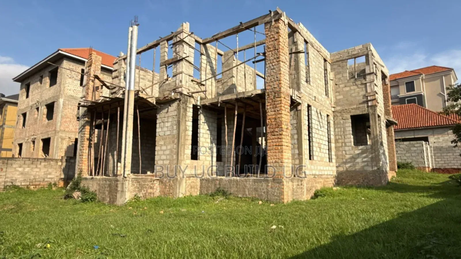 5bdrm Duplex in Kira Mamelto Road, Central Division for sale in Central Division
