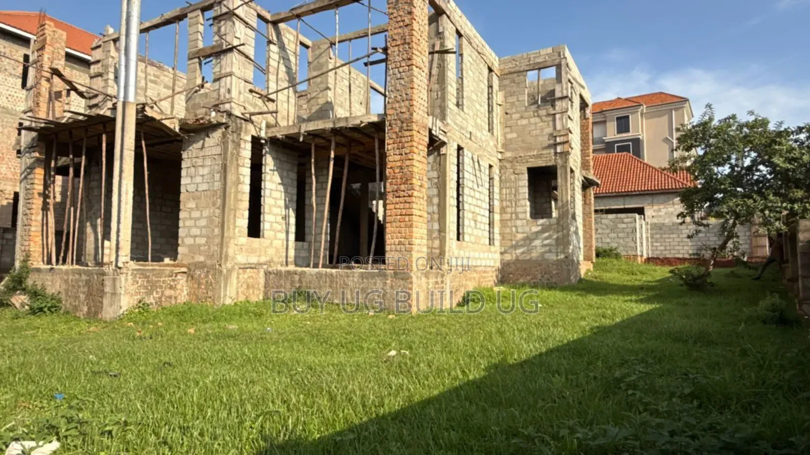 5bdrm Duplex in Kira Mamelto Road, Central Division for sale in Central Division