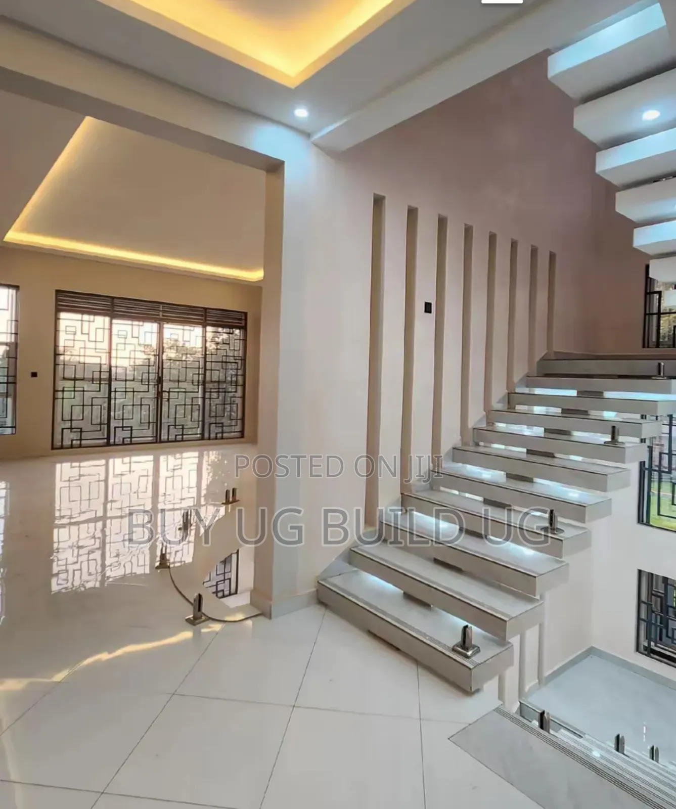 5bdrm Mansion in Lubowa Entebbe Road, Central Division for sale in Central Division