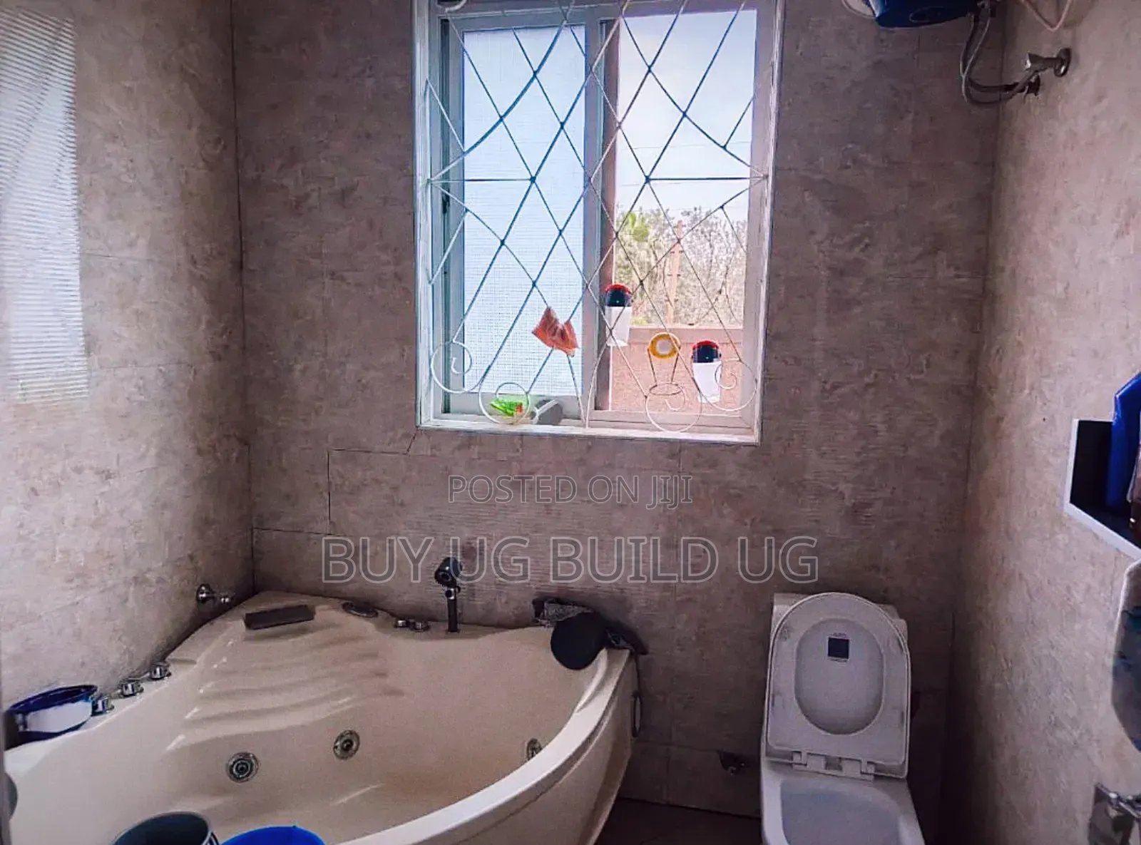 4bdrm Bungalow in Kira Mamelto Road, Central Division for sale in Central Division