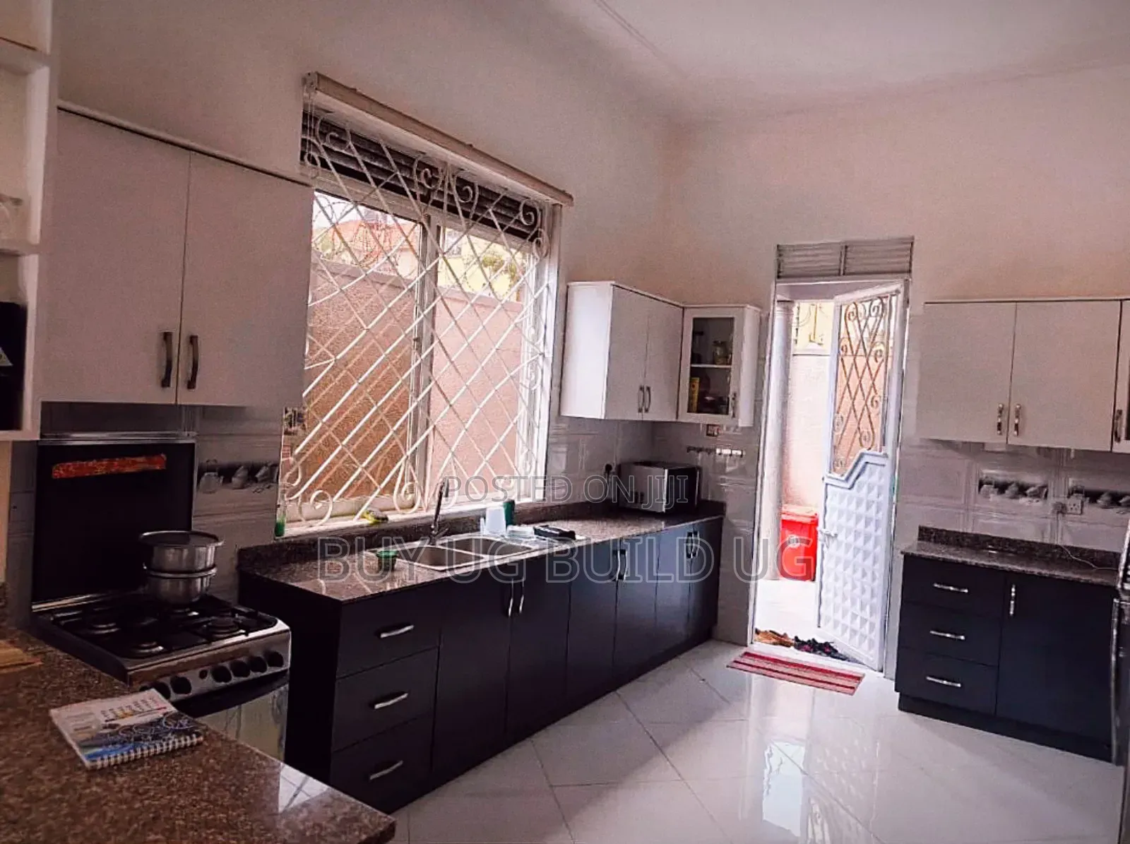 4bdrm Bungalow in Kira Mamelto Road, Central Division for sale in Central Division
