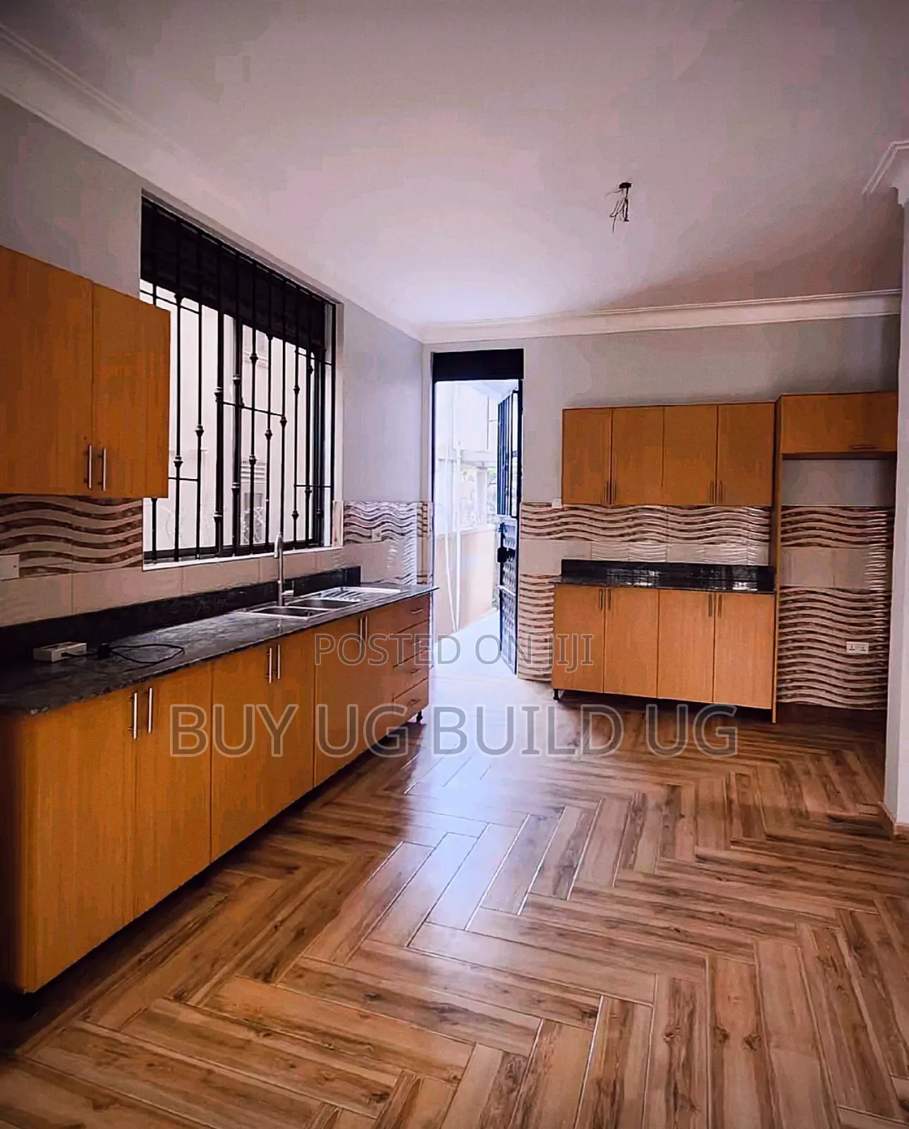 4bdrm Duplex in Kira Mamelto Road, Central Division for sale in Central Division