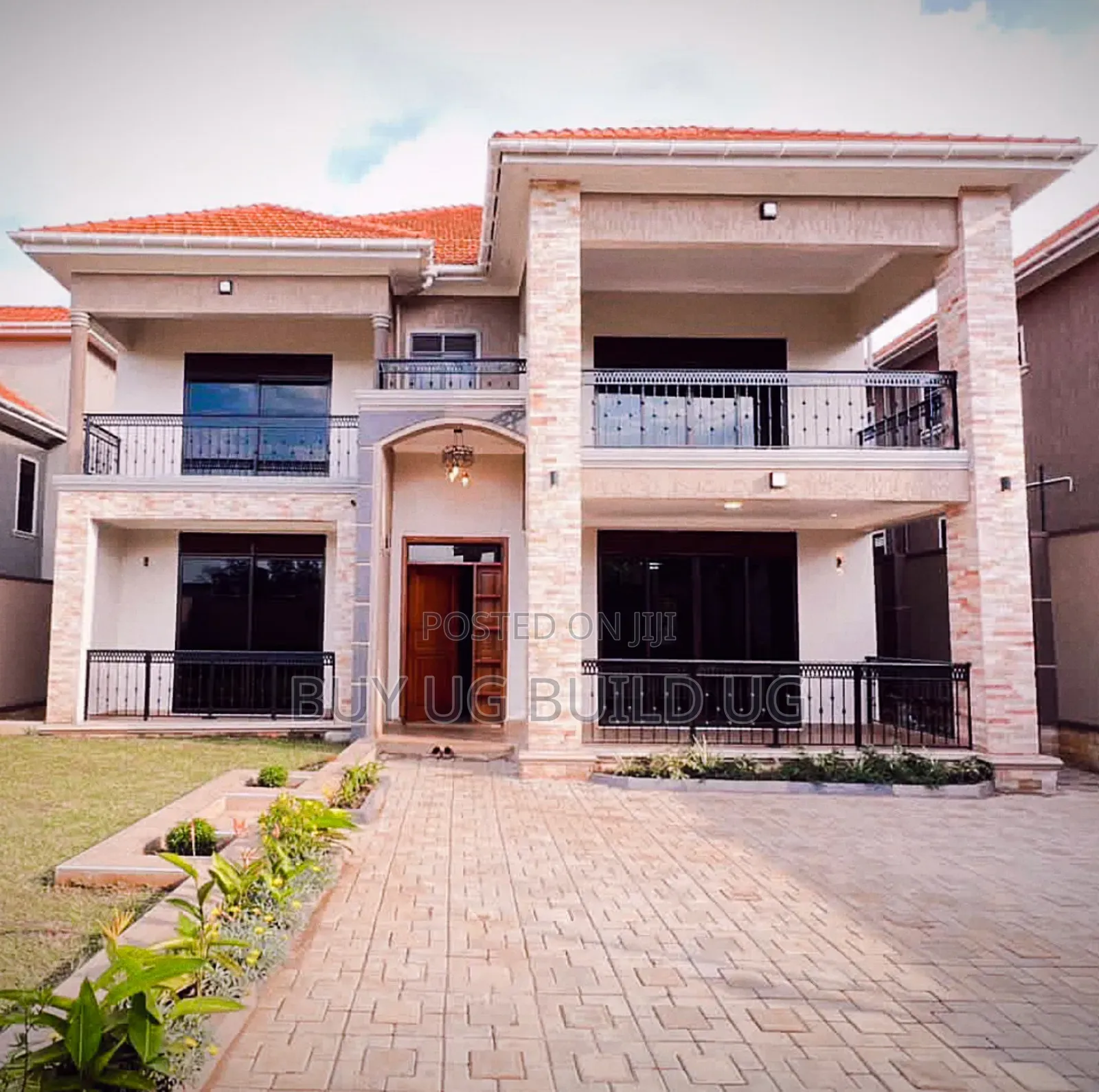 5bdrm Mansion in Kira Town, Central Division for sale in Central Division