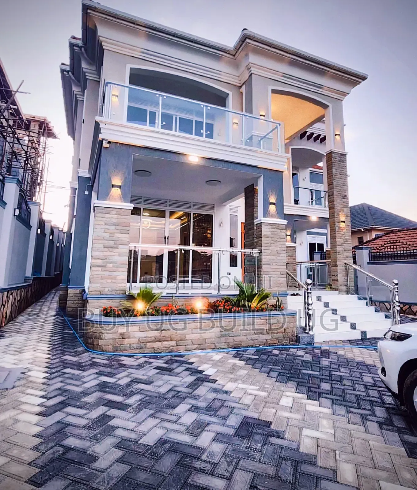 7bdrm Maisonette in Munyonyo, Central Division for sale in Central Division