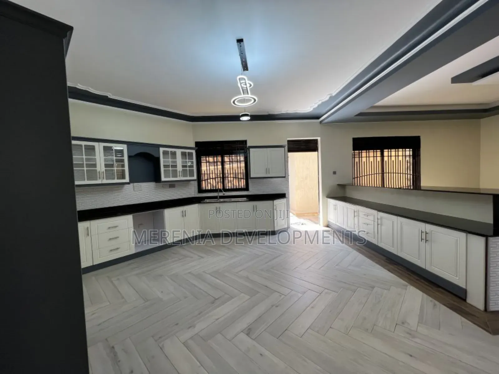5bdrm House in Bwebajja, Central Division for sale in Central Division