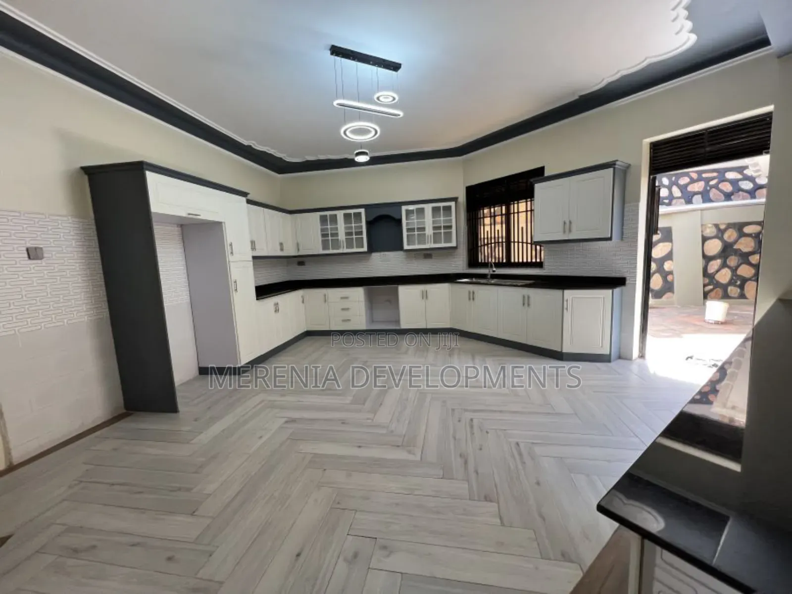 5bdrm House in Bwebajja, Central Division for sale in Central Division