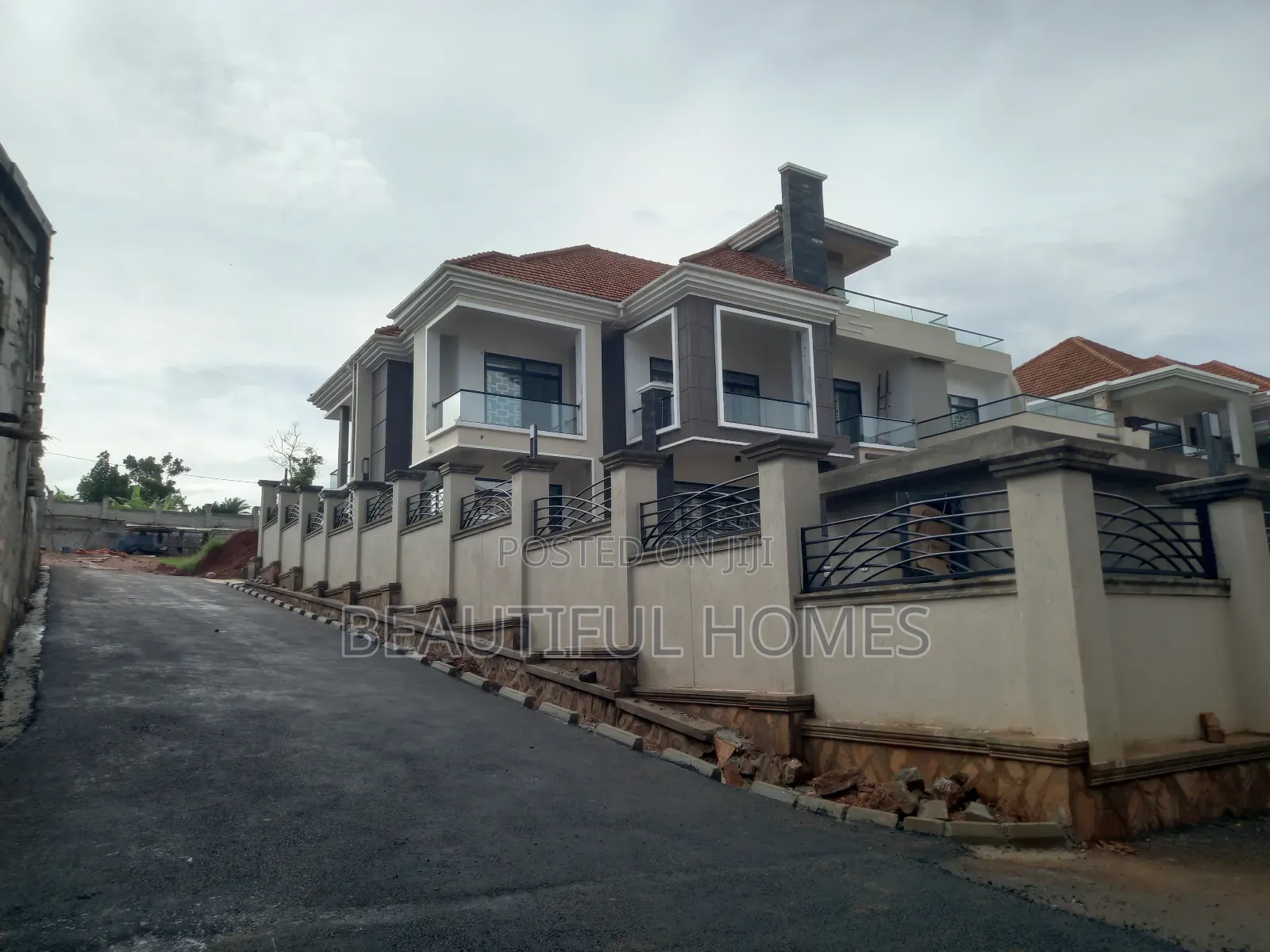 Furnished 6bdrm Duplex in Ntinda, Nakawa for sale in Nakawa