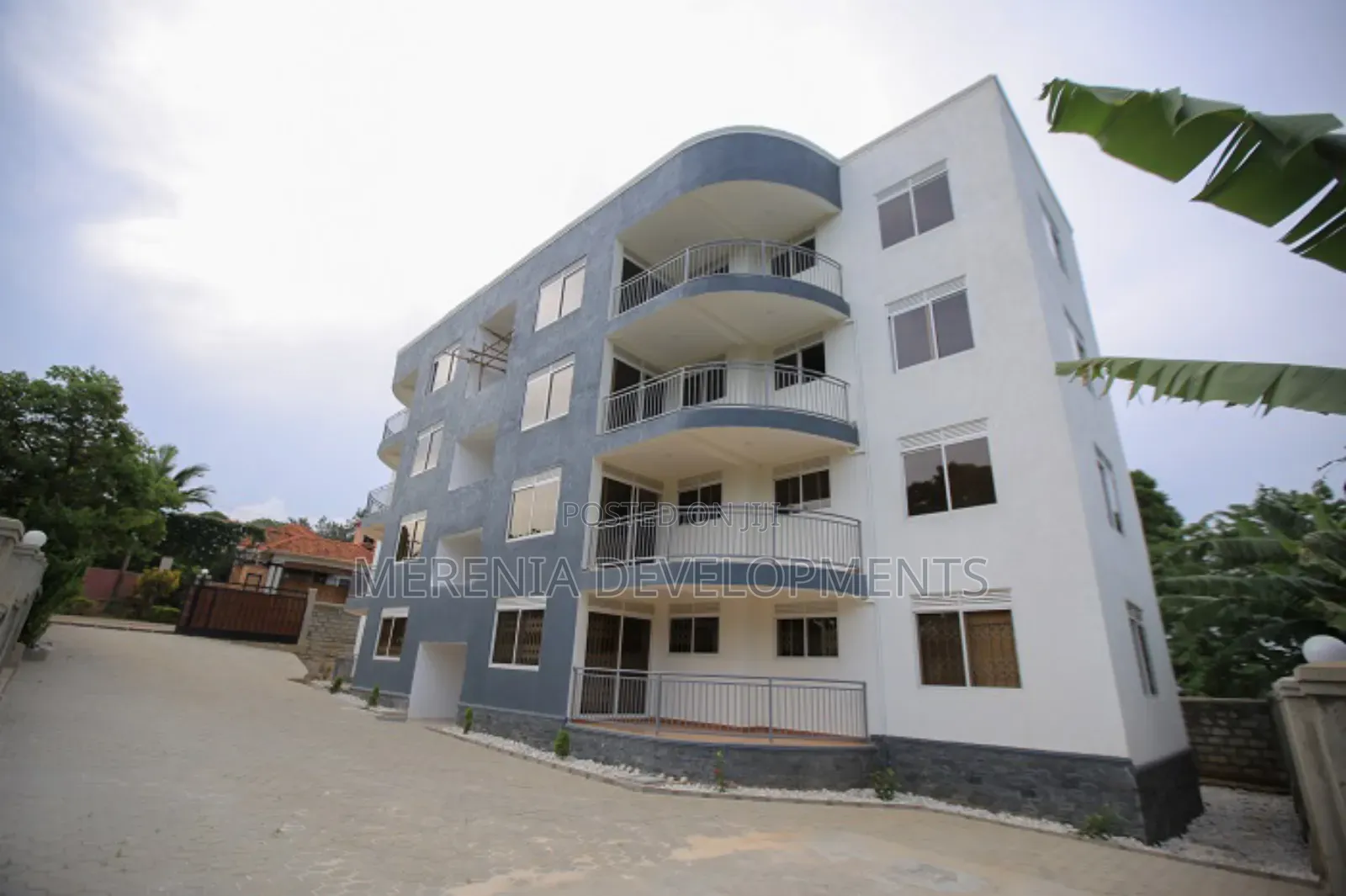 3bdrm Apartment in Kiwatule, Nakawa for sale in Nakawa