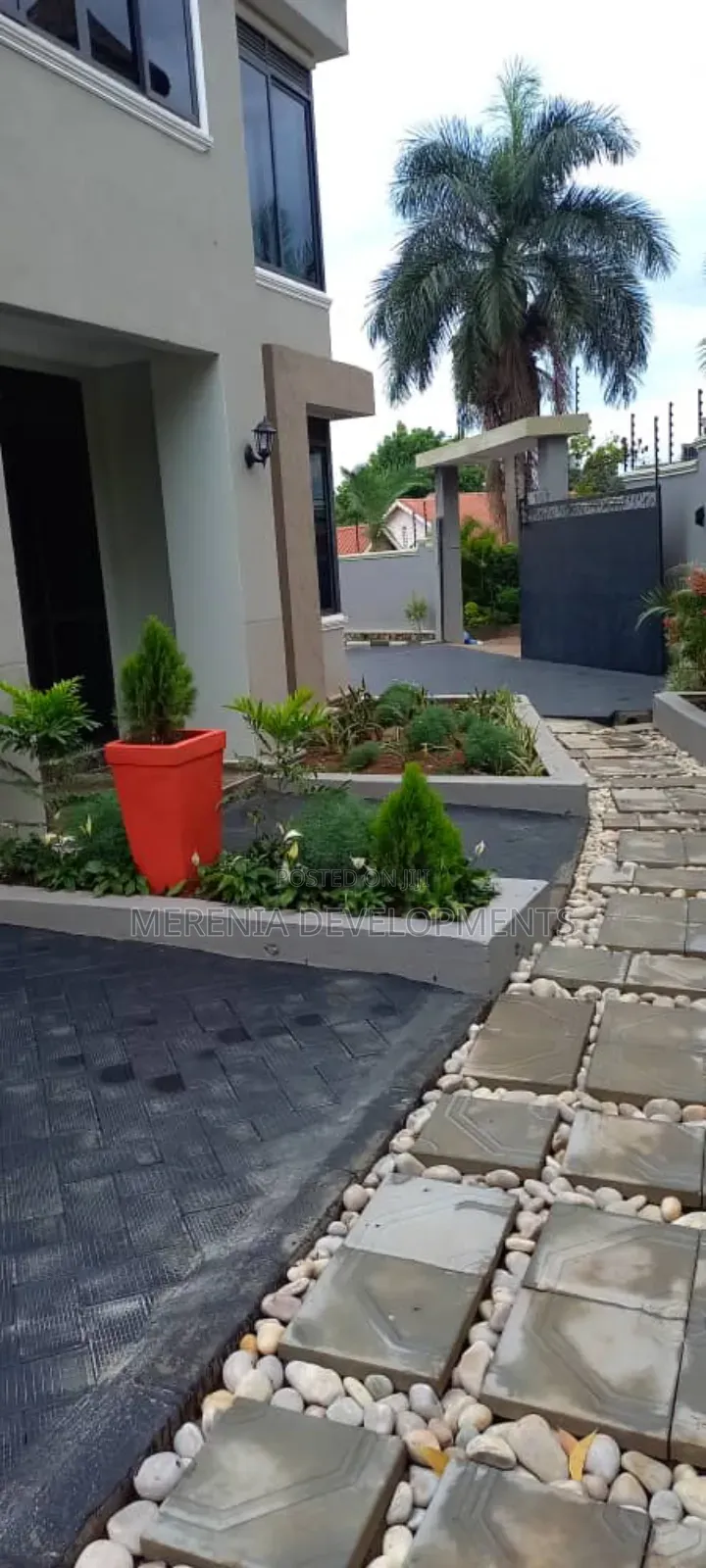 5bdrm House in Buziga, Makindye for sale in Makindye