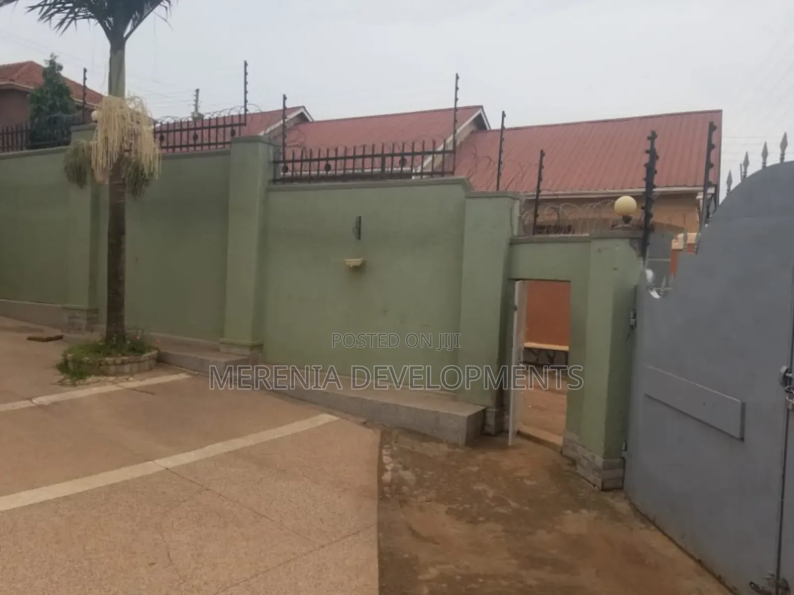 4bdrm House in Buziga, Makindye for sale in Makindye
