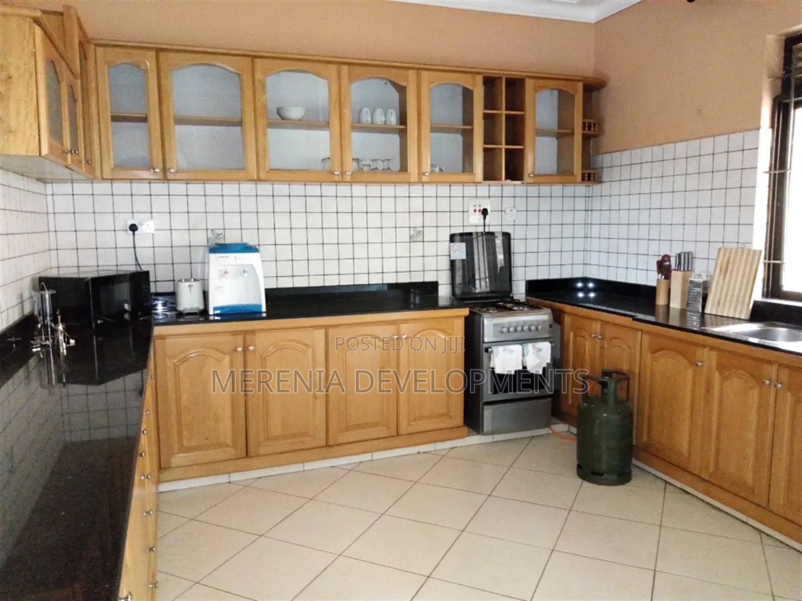 3bdrm Apartment in Muyenga, Makindye for rent in Makindye