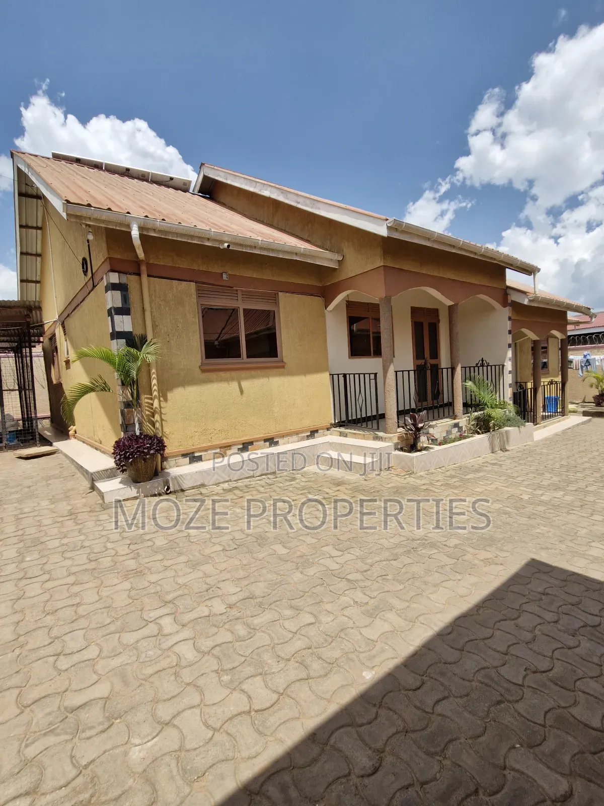 2bdrm Bungalow in Kyaliwajala, Central Division for rent in Central Division