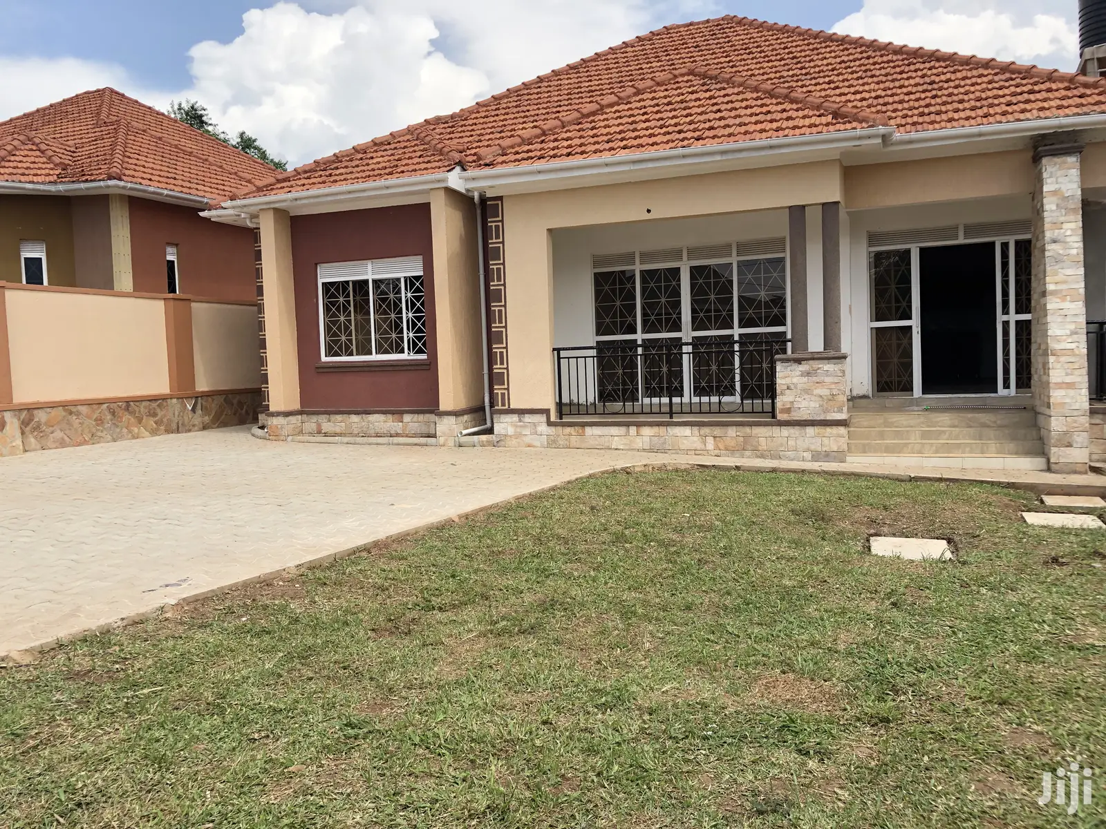 Kira Stunning House on Sell in Kampala